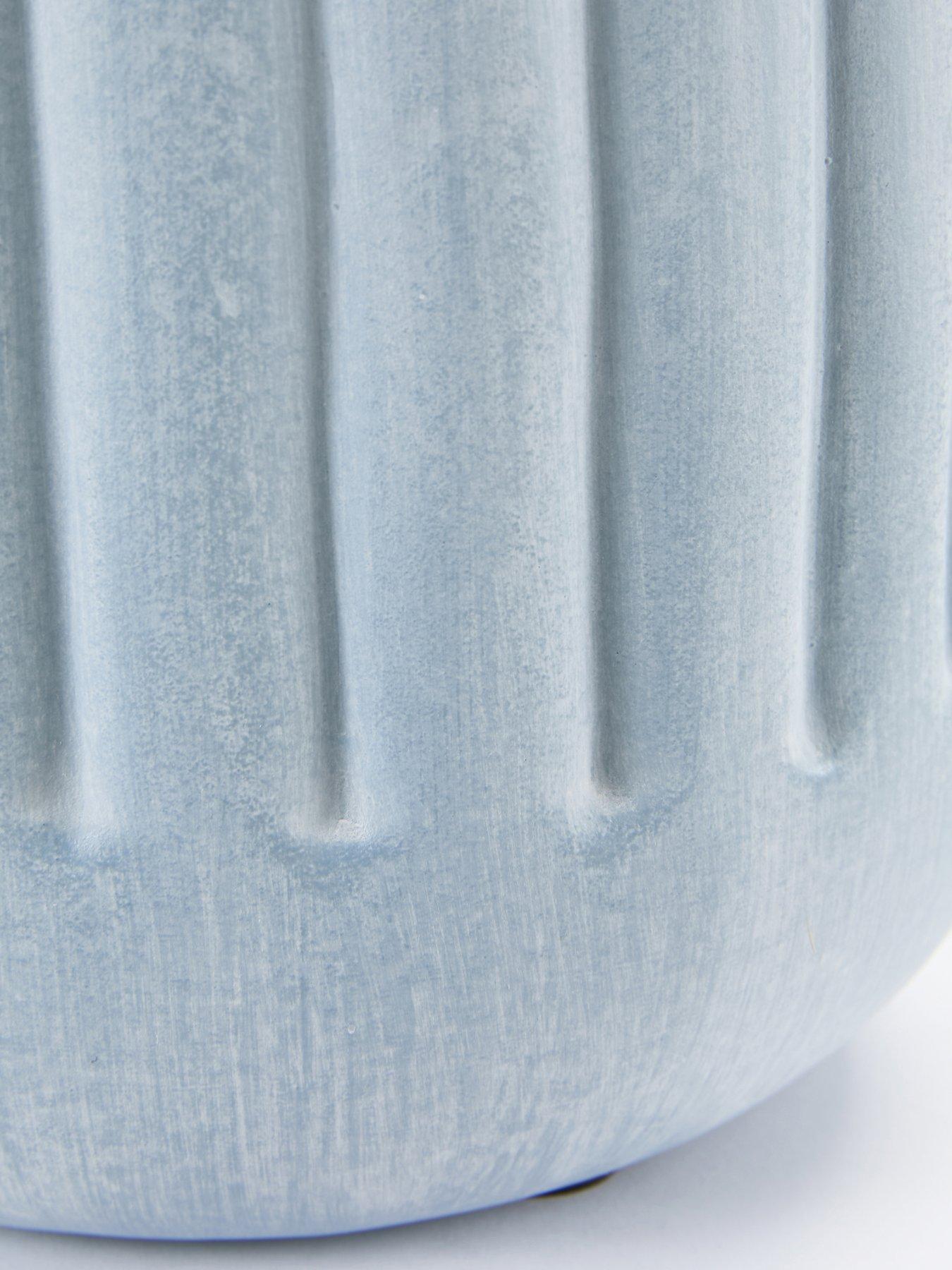 Image 4 of 4 of The Very Collection Scalloped Planter