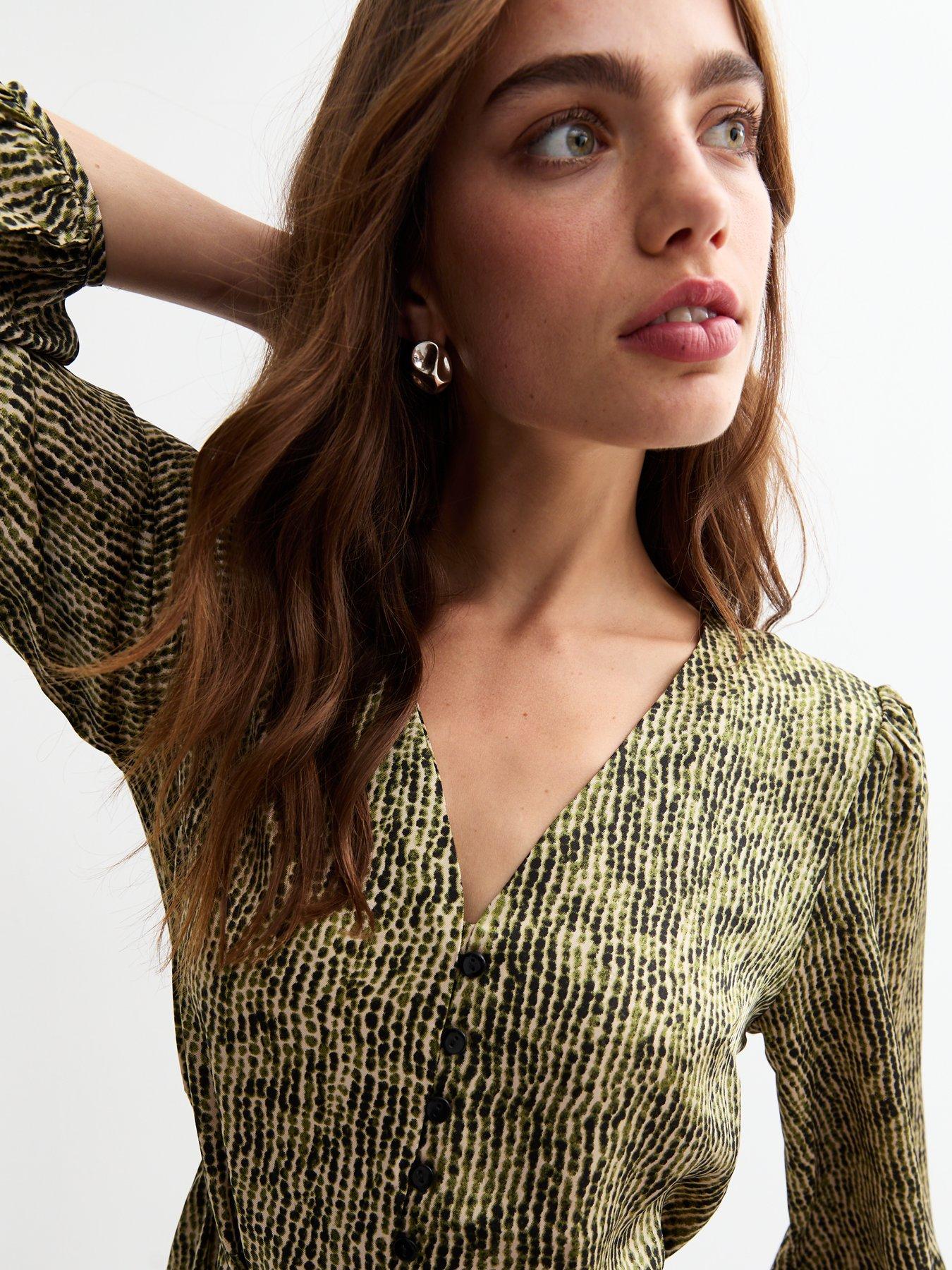 Image 5 of 5 of New Look Pattern Satin Midi Dress - Green/Print