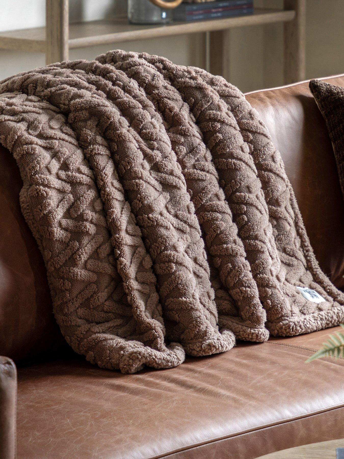 undefined Herringbone Sherpa Throw - Sage - 140 x 180 cm