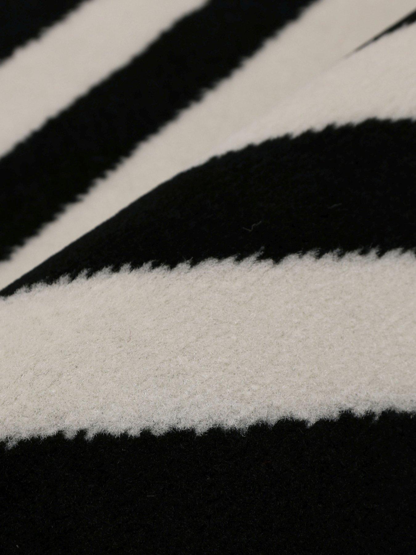  image of very-home-maestro-diamonds-rug