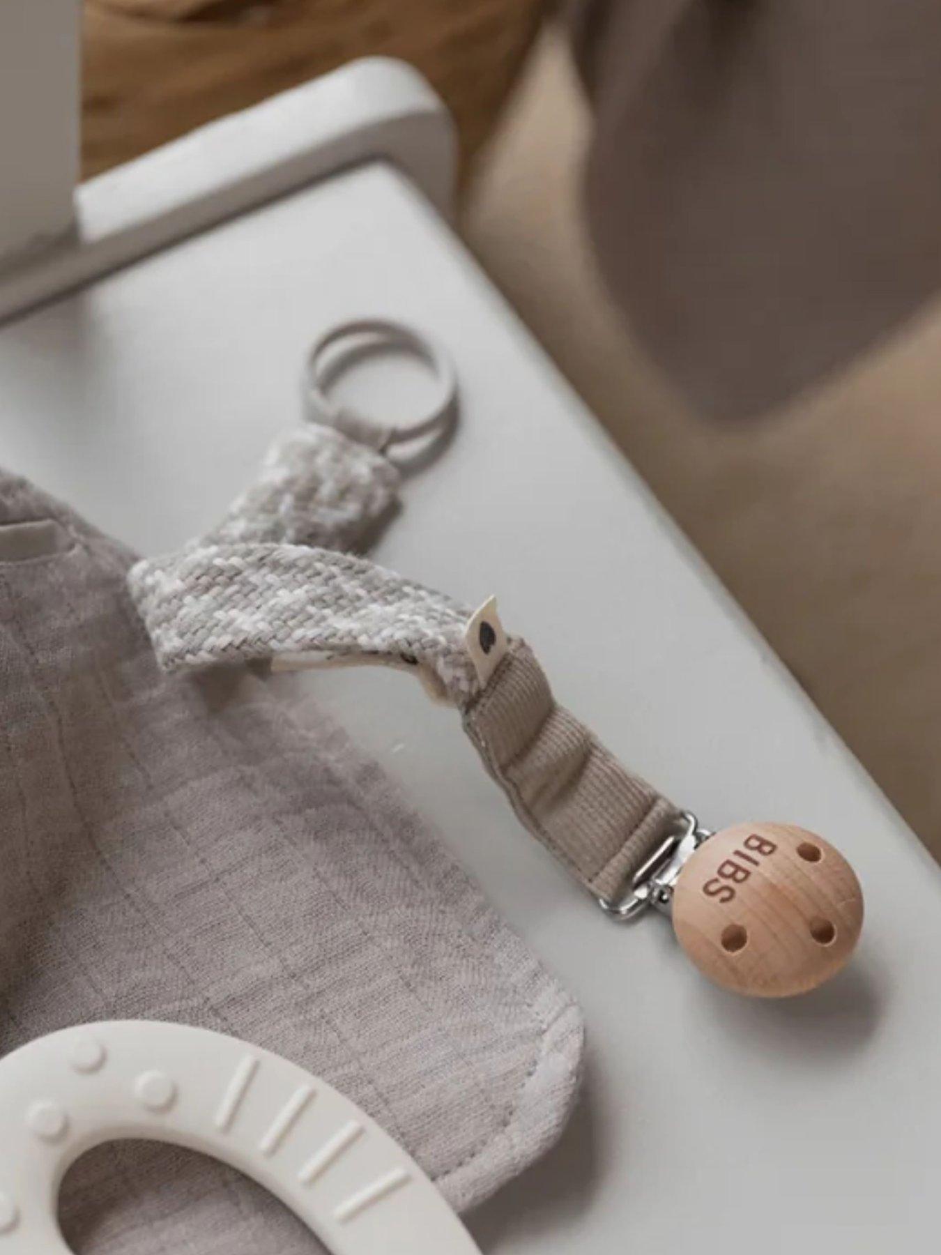 bibs-pacifier-clip-braided-sandivory