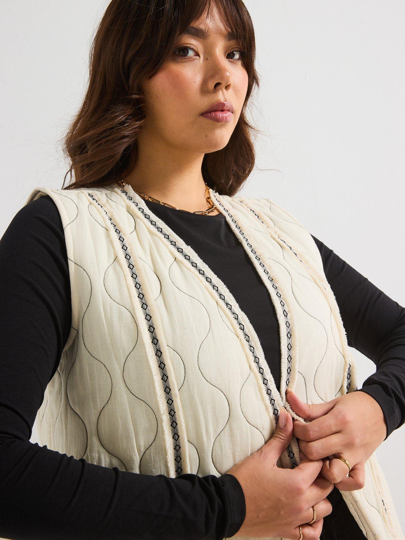  image of v-by-very-curve-quilted-edge-to-edge-gilet-white