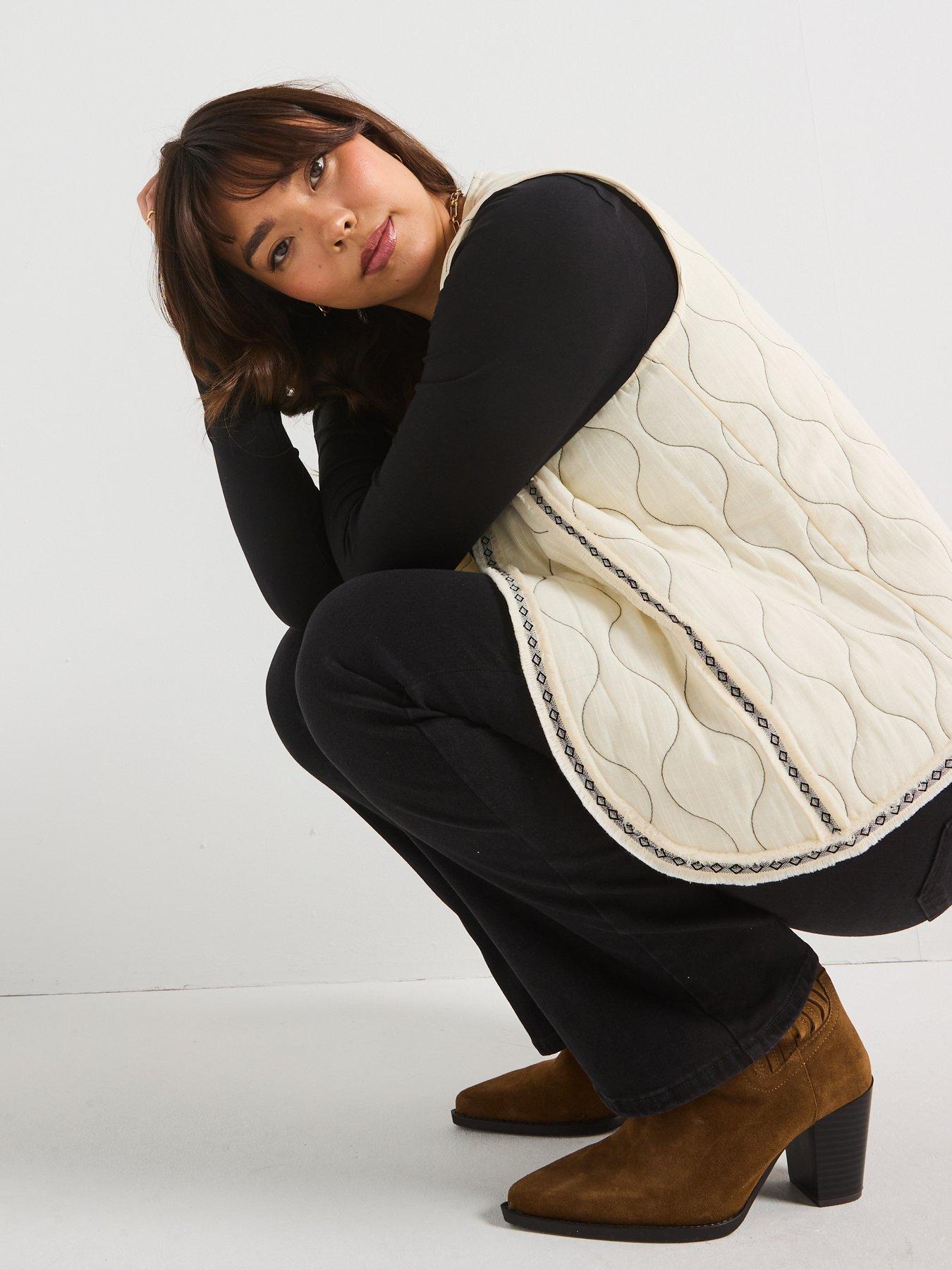  image of v-by-very-curve-quilted-edge-to-edge-gilet-white