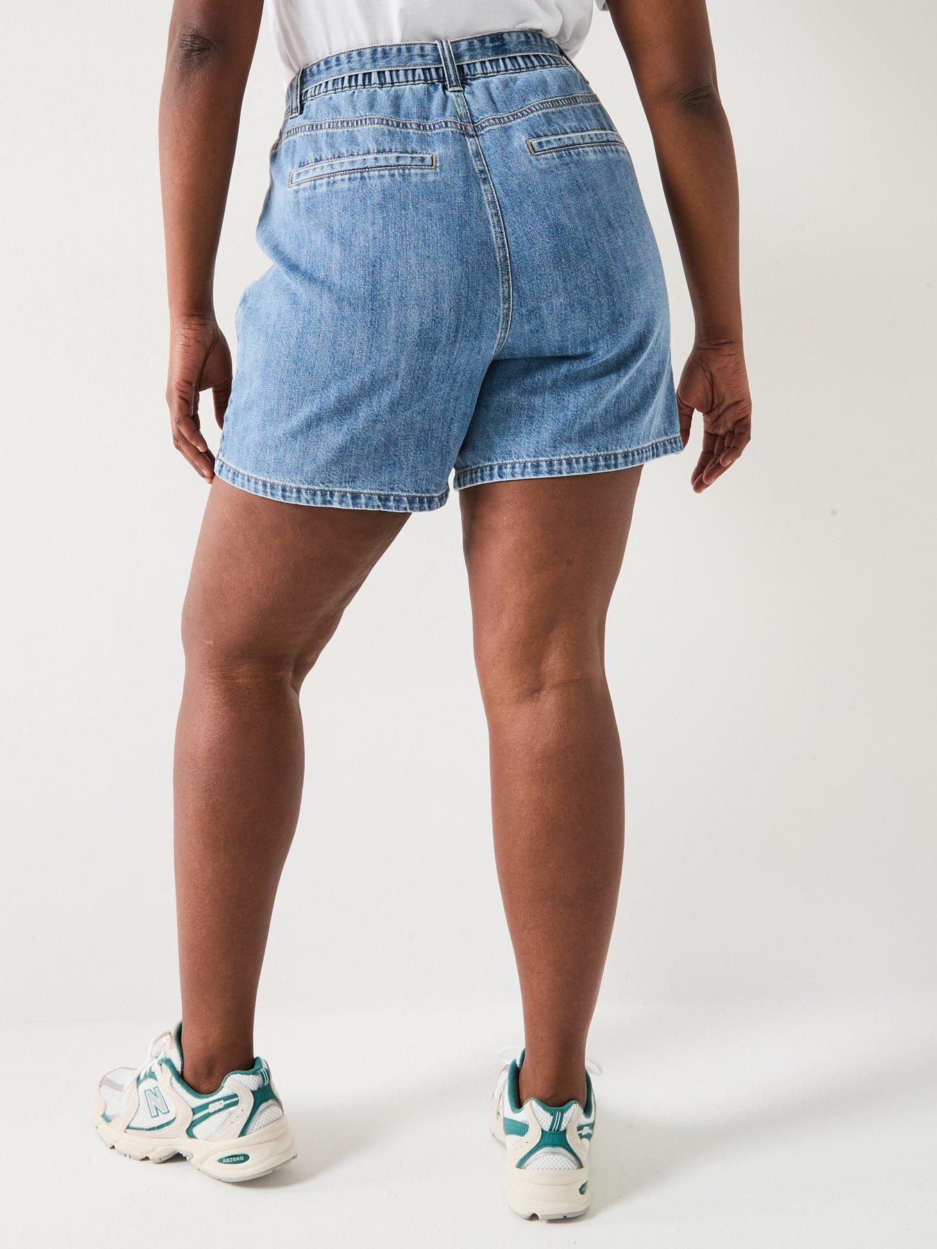 Image 2 of 5 of V by Very Curve Elasticated Waist Denim Short - Mid Wash