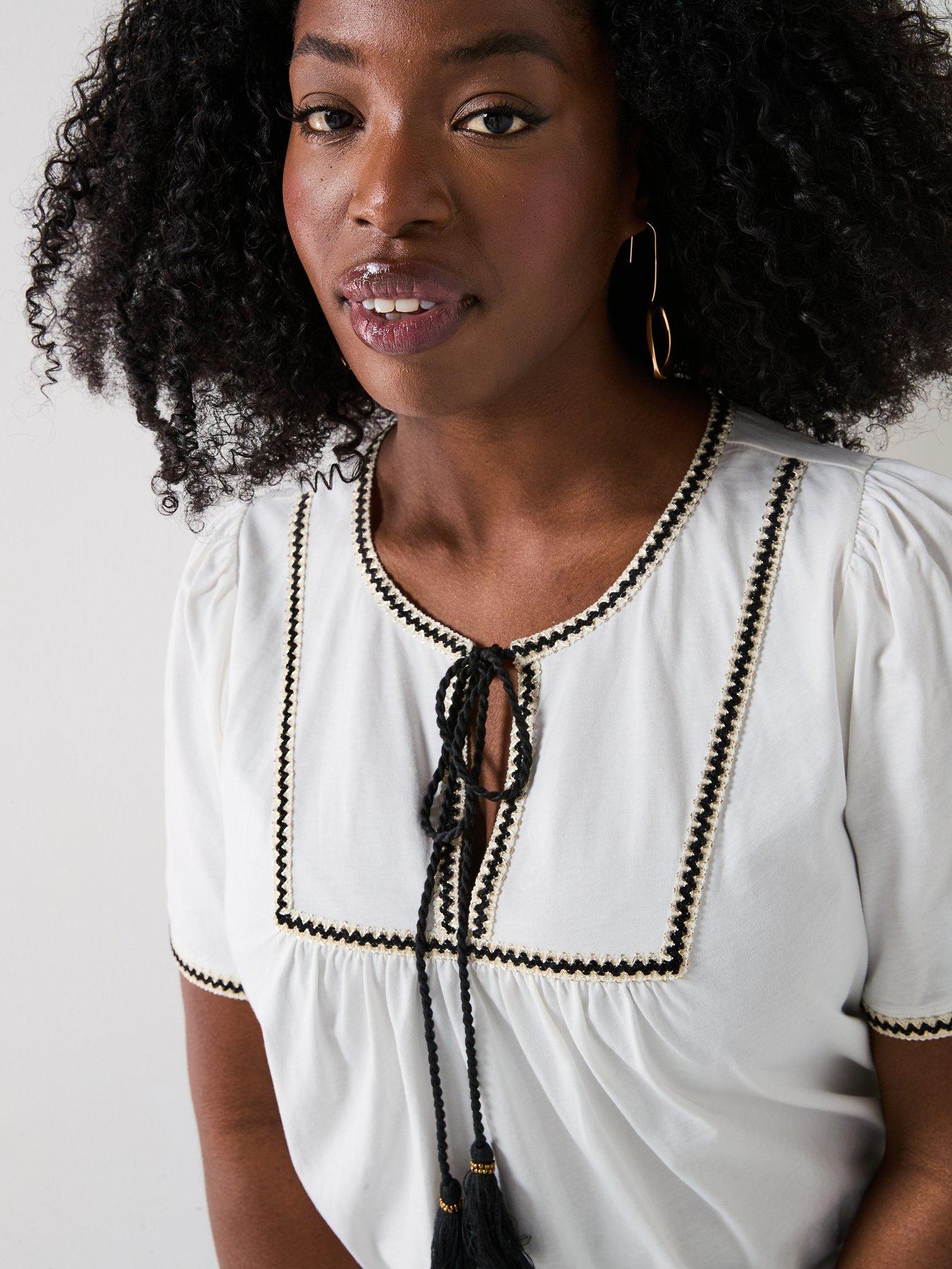  image of v-by-very-curve-stitch-amp-tassel-detail-t-shirt-white