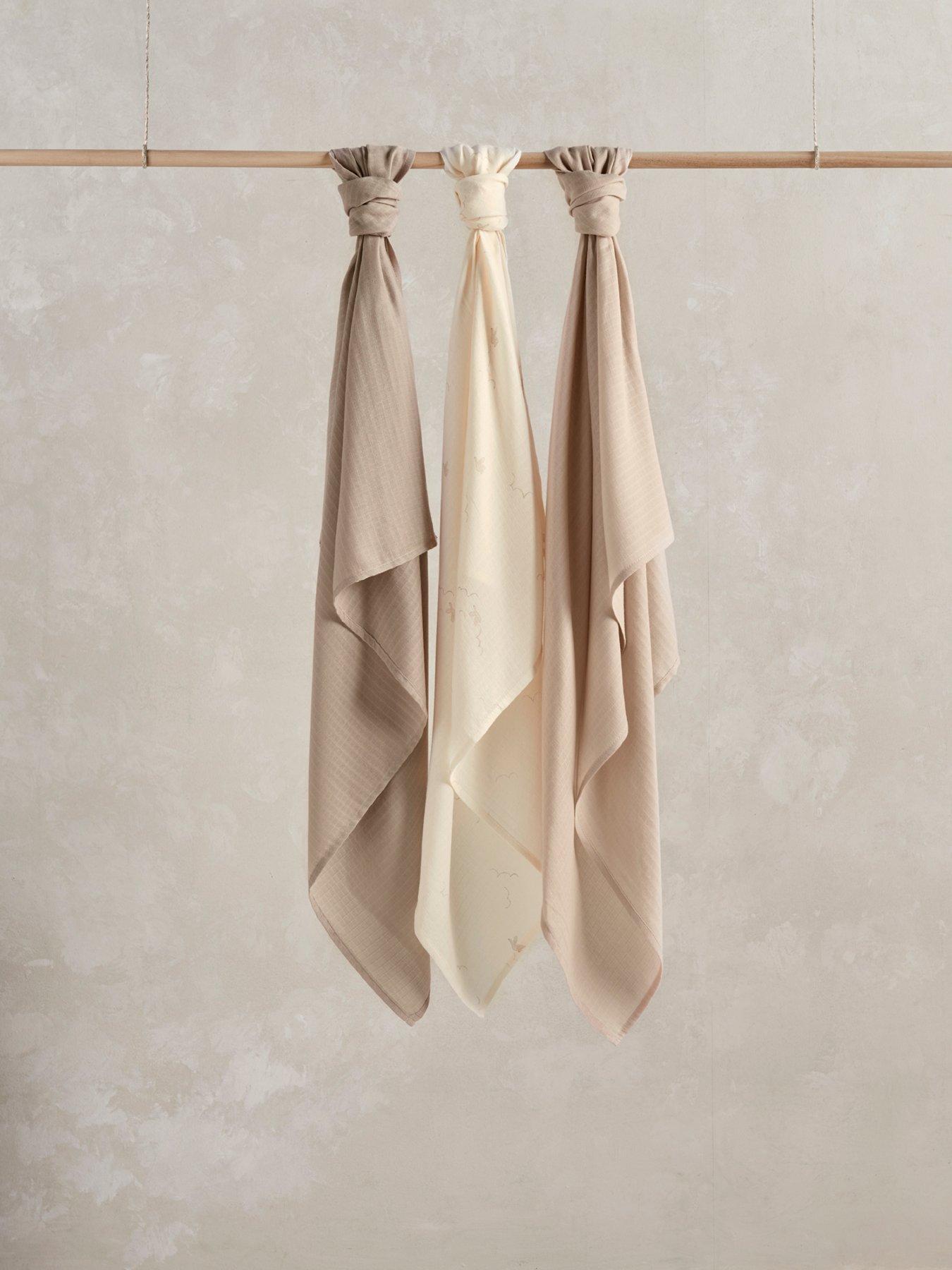 undefined 3 Large Muslin Squares - Welcome To The World Duckling
