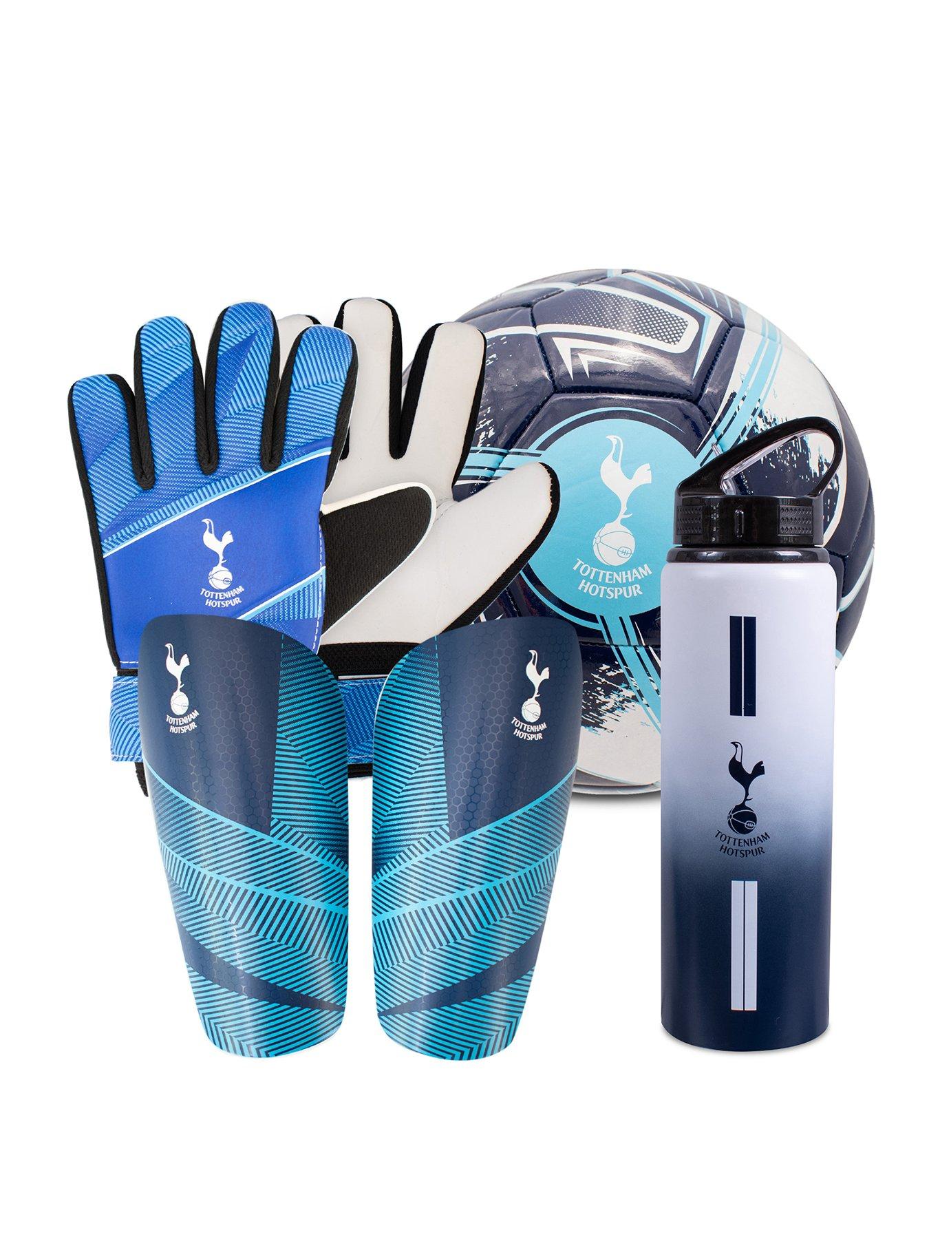 undefined Football Bundle: 750ml Aluminium Bottle, Shin Pads, Goalkeeper Gloves  &  Size 5 Turbine Ball