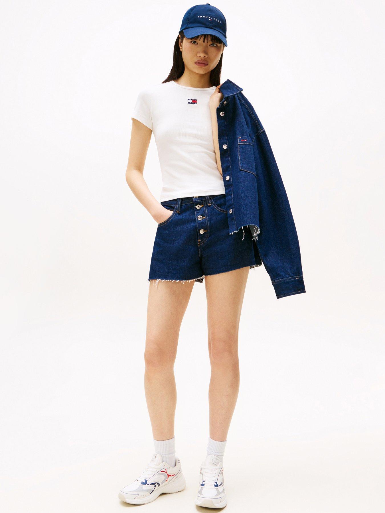  image of tommy-jeans-badge-logo-t-shirt-white