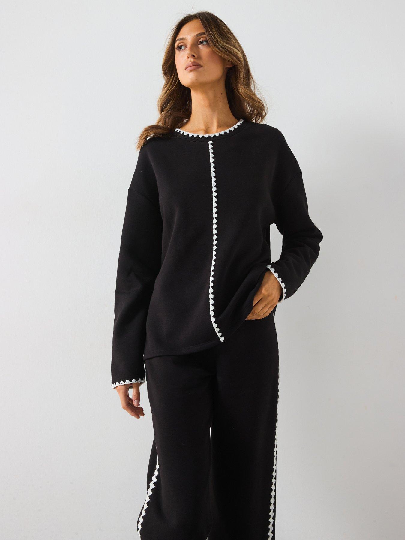 undefined Contrast Stitch Sweatshirt - Black