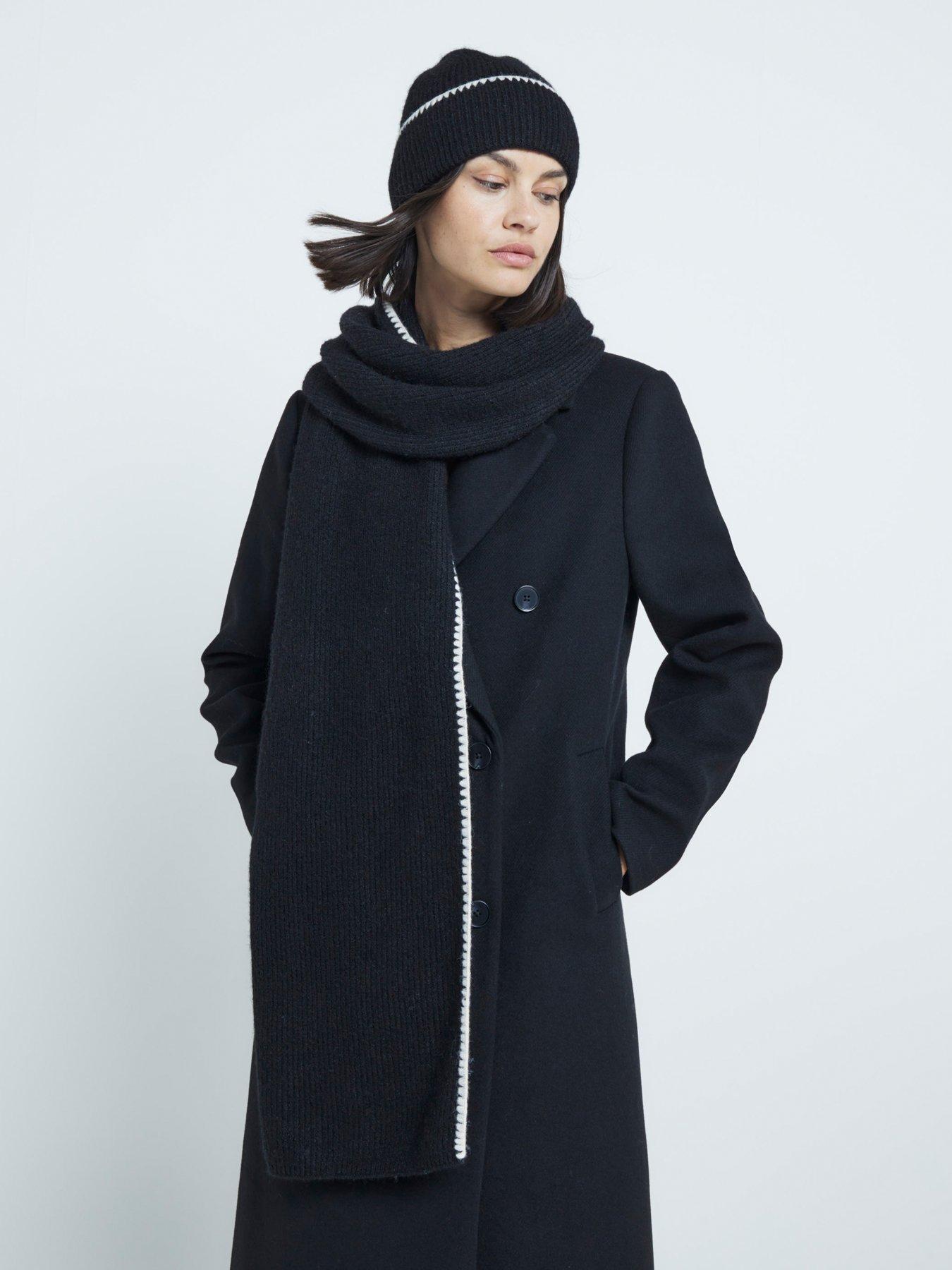 Image 2 of 4 of River Island Blanket Stitch Gift Set - Black