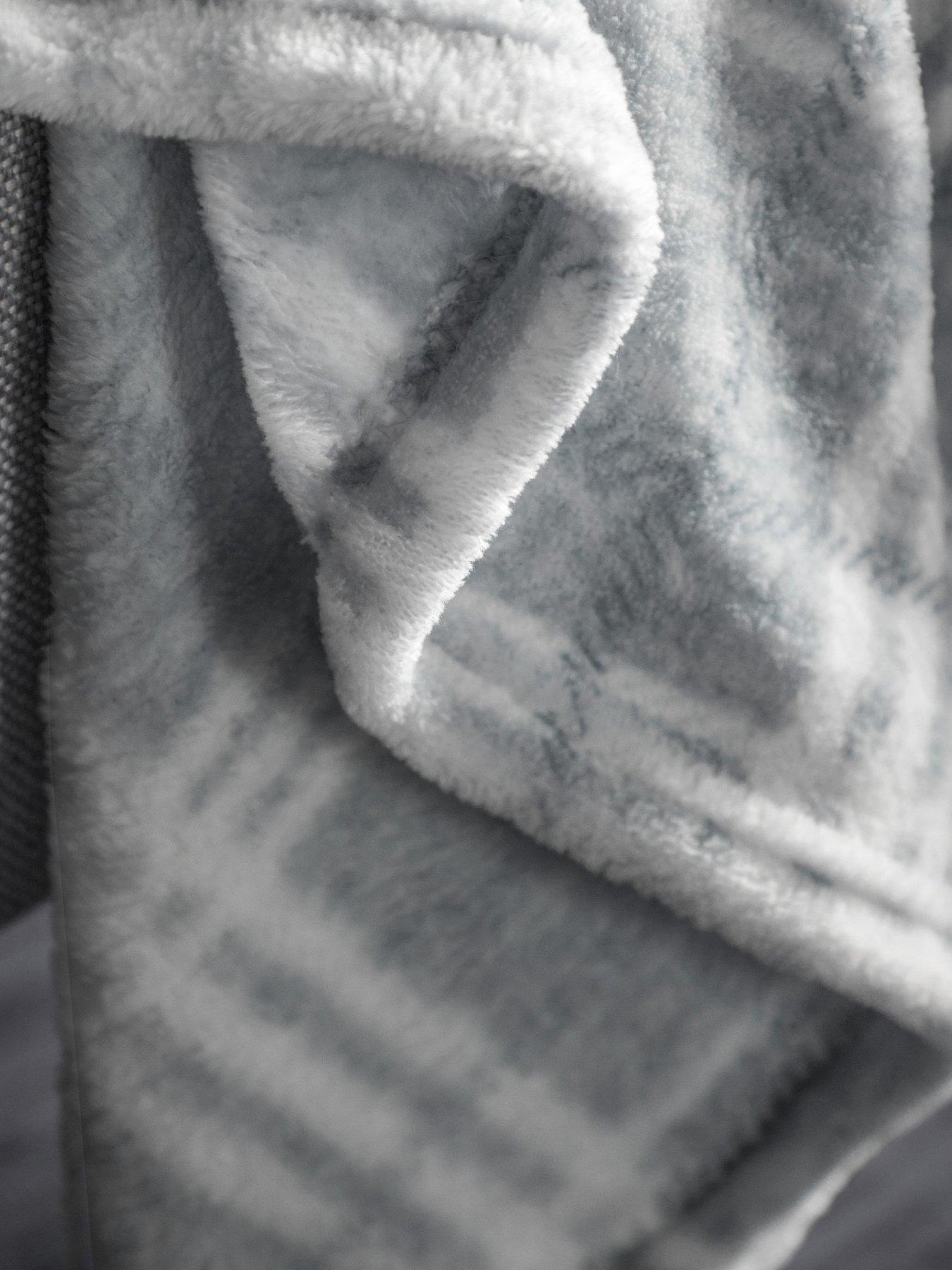 Image 4 of 5 of Gallery Direct Checkmate Super Soft Flannel Fleece Throw in Silver