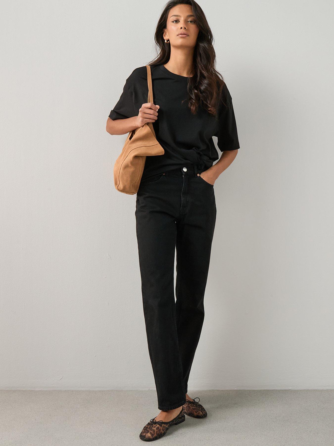 Image 3 of 7 of The Very Collection Womens Oversized Crew Neck T-Shirt - Black