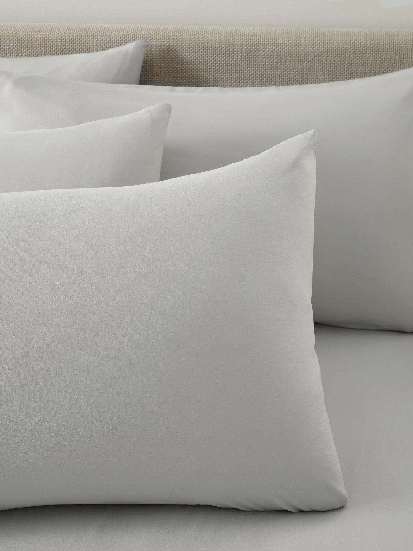 Image 3 of 4 of The Very Collection Super Soft Easy Iron Pack of 4 Pillowcases
