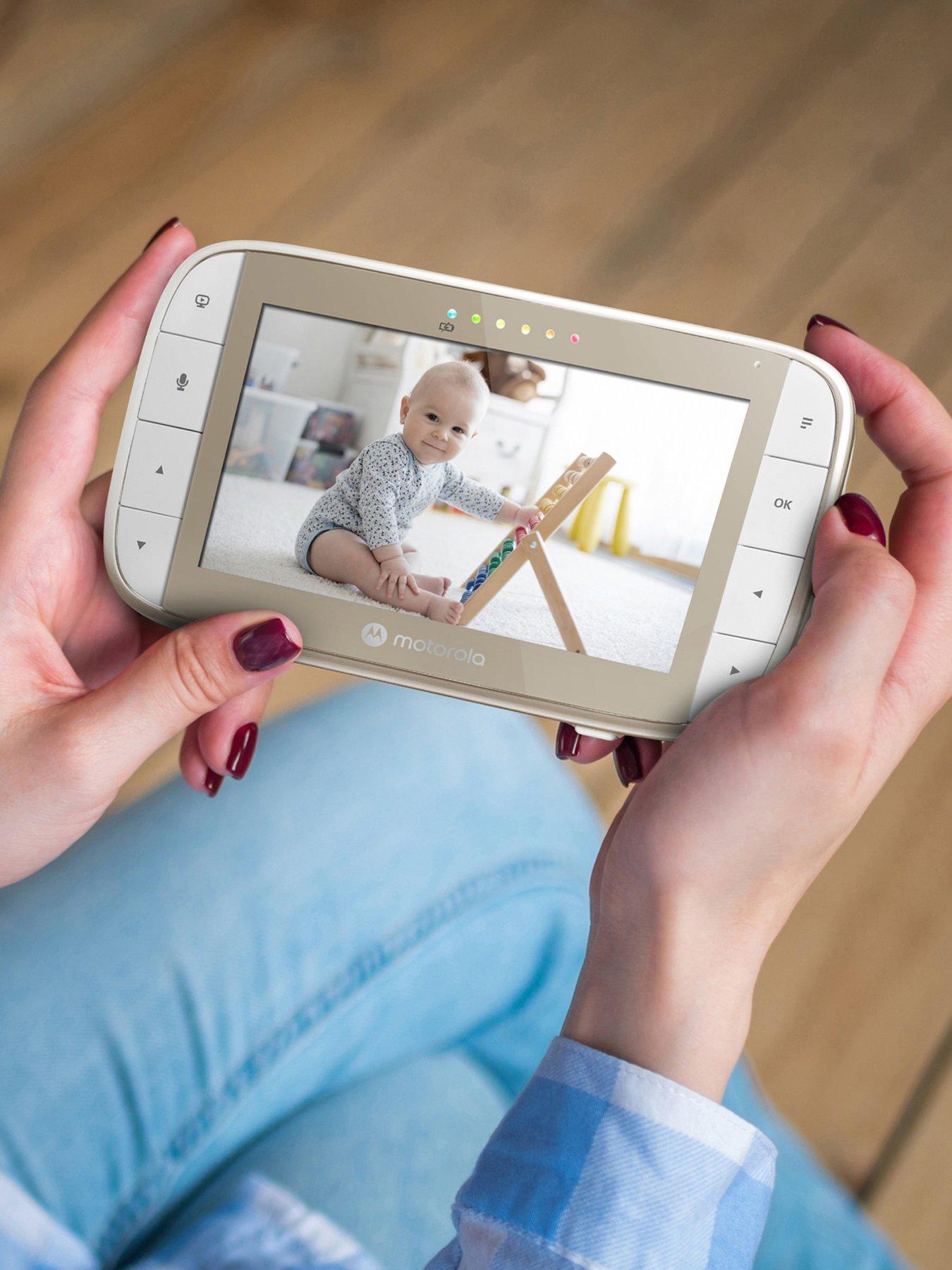  image of motorola-vm50g-5-video-baby-monitor-with-remote-pantilt-amp-temperature-monitoring