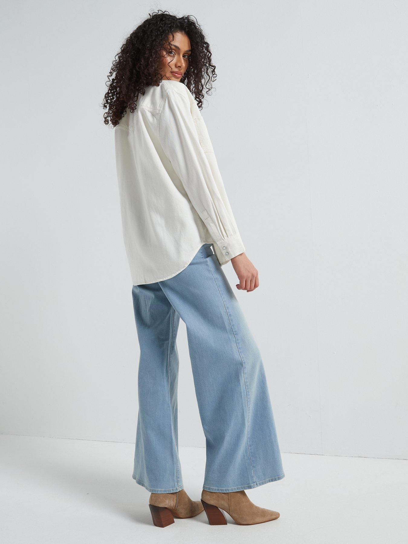 Image 4 of 6 of Levi's 318 Shaping Wide-leg Jeans - Tall Glass Of Water&nbsp;- Blue