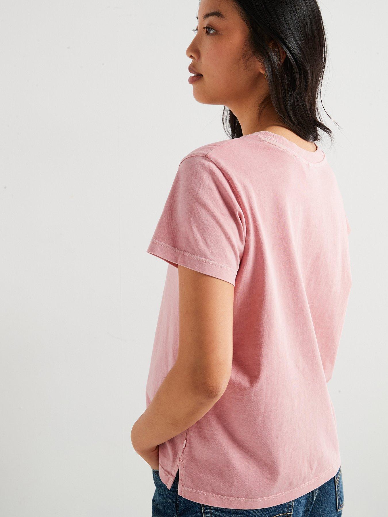  image of levis-graphic-boxy-tee-satin-script-blush-red