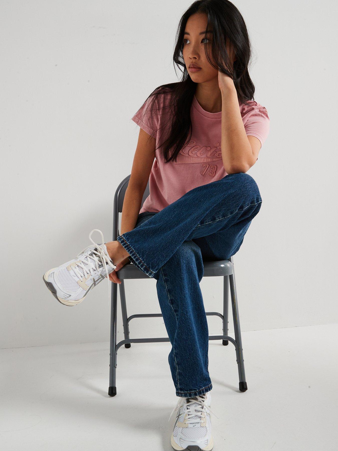  image of levis-graphic-boxy-tee-satin-script-blush-red