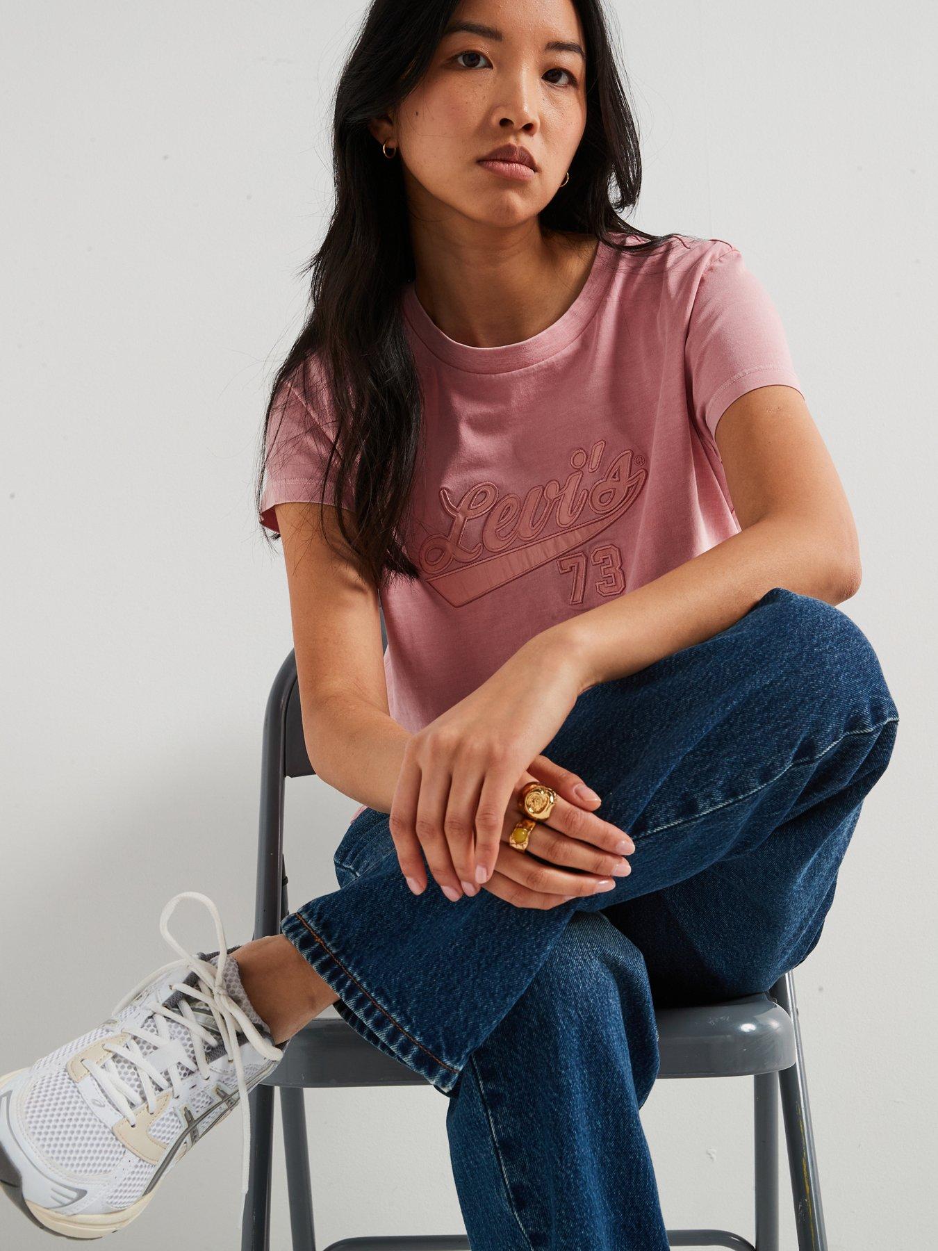  image of levis-graphic-boxy-tee-satin-script-blush-red