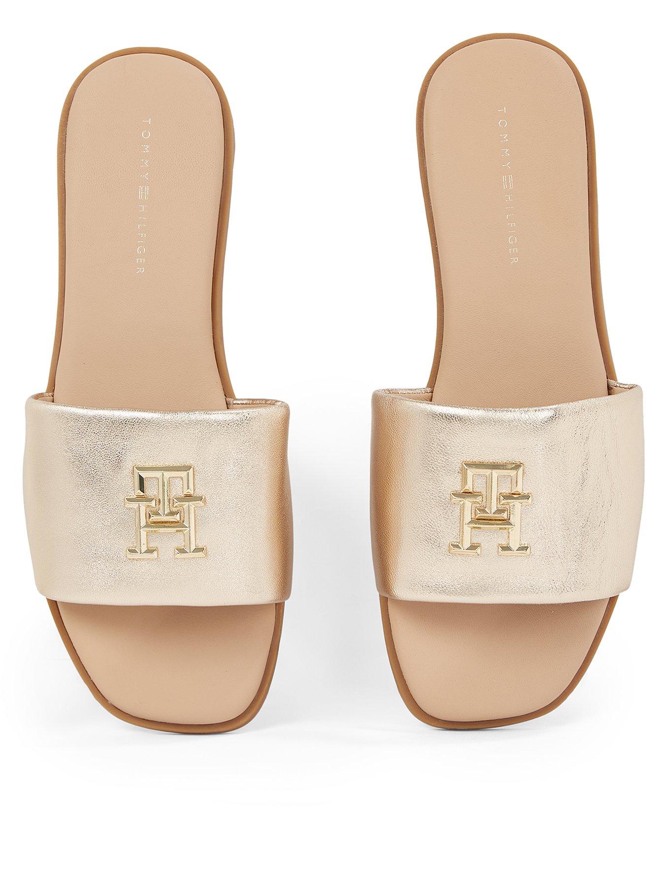 tommy-hilfiger-metallic-logo-leather-mule-sandal-gold