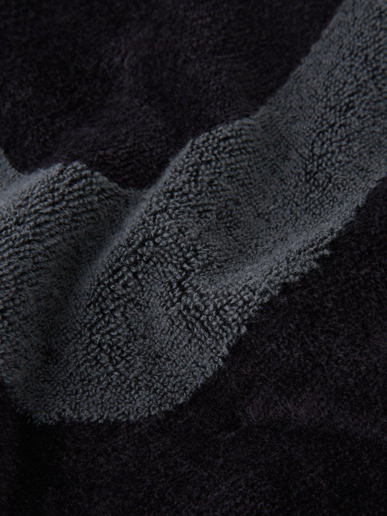 Image 4 of 4 of Nike Sport Towel Medium - Anthracite