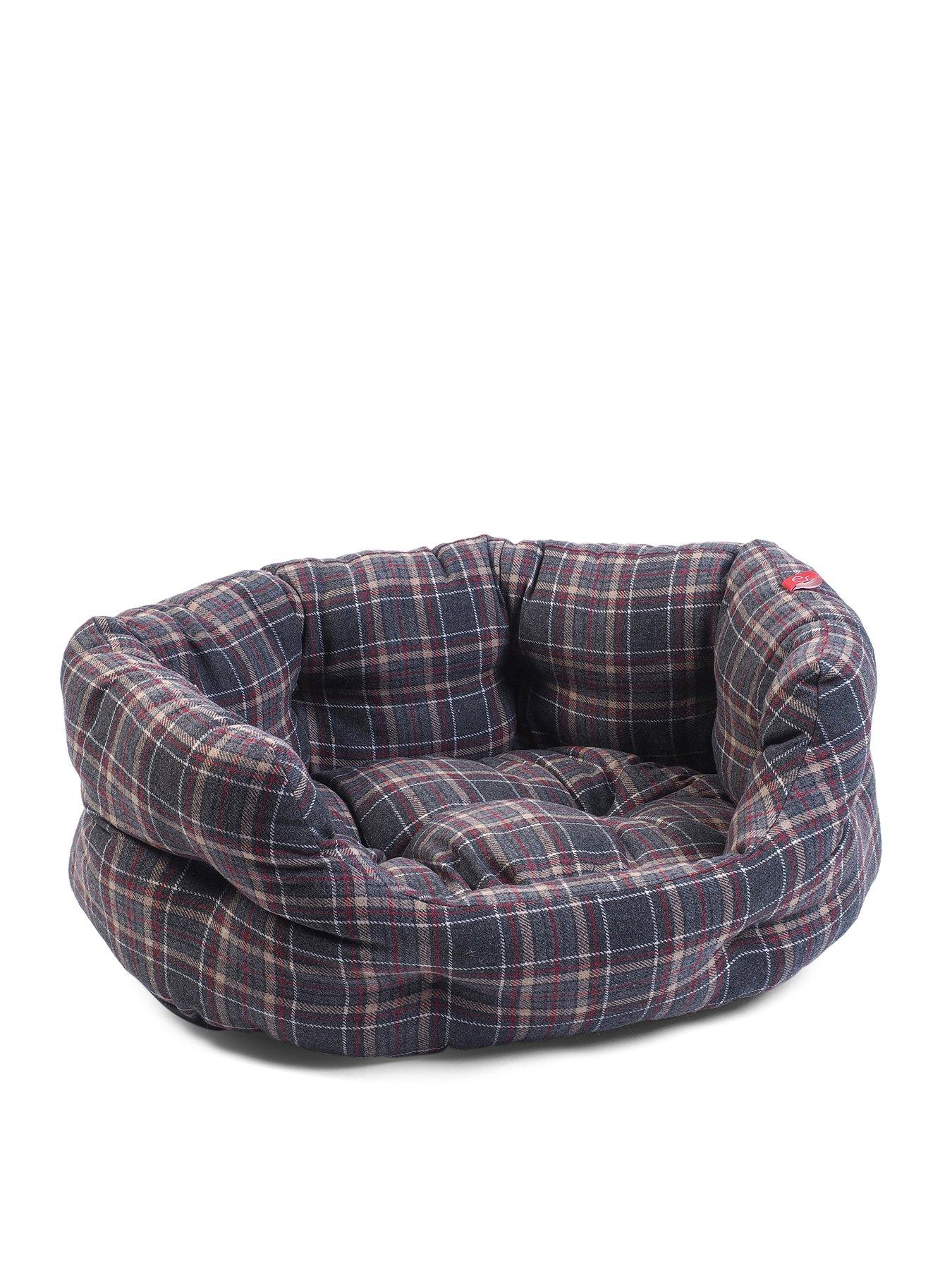  image of zoon-plaid-oval-bed