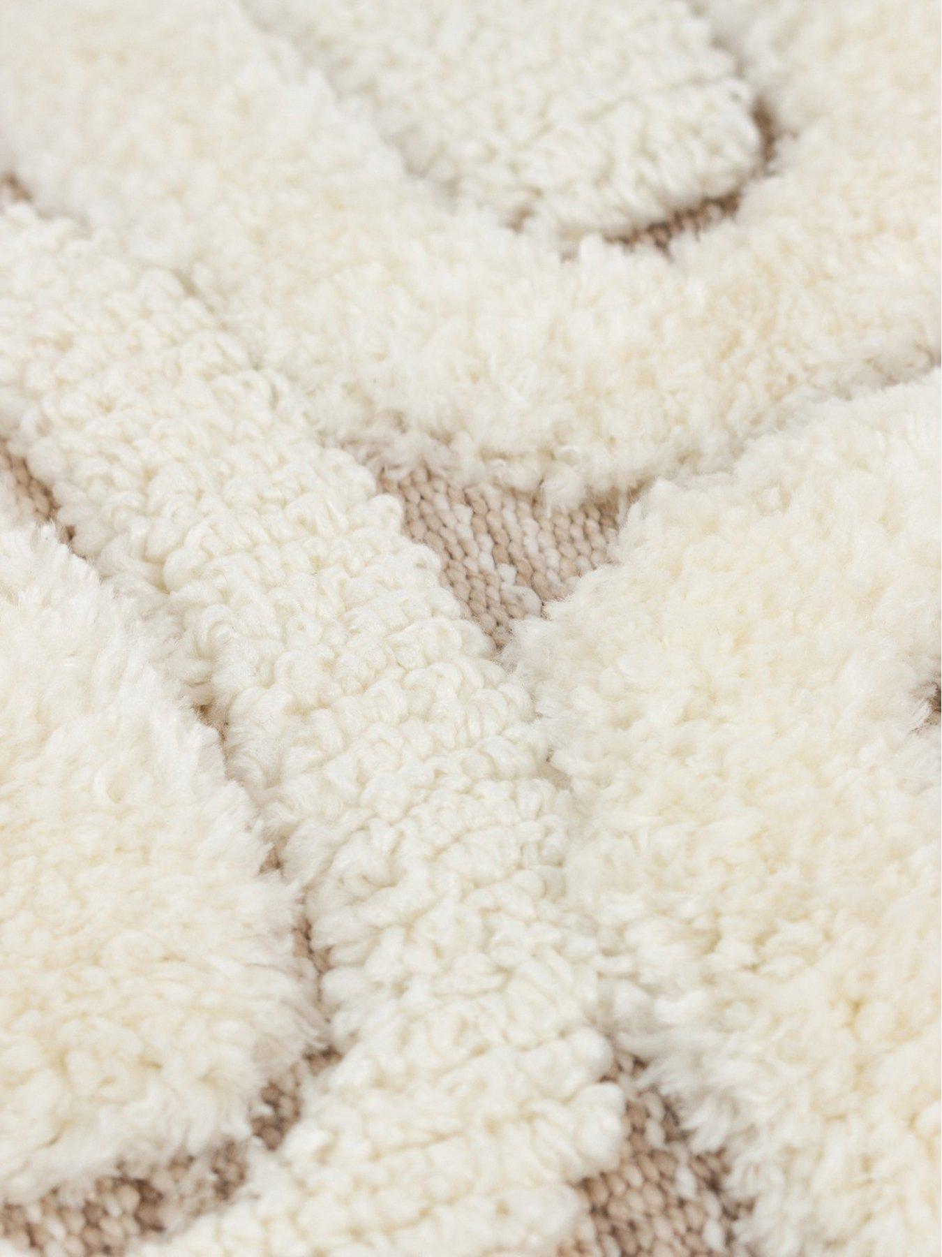 Image 4 of 4 of HOEM Fosse Cushion