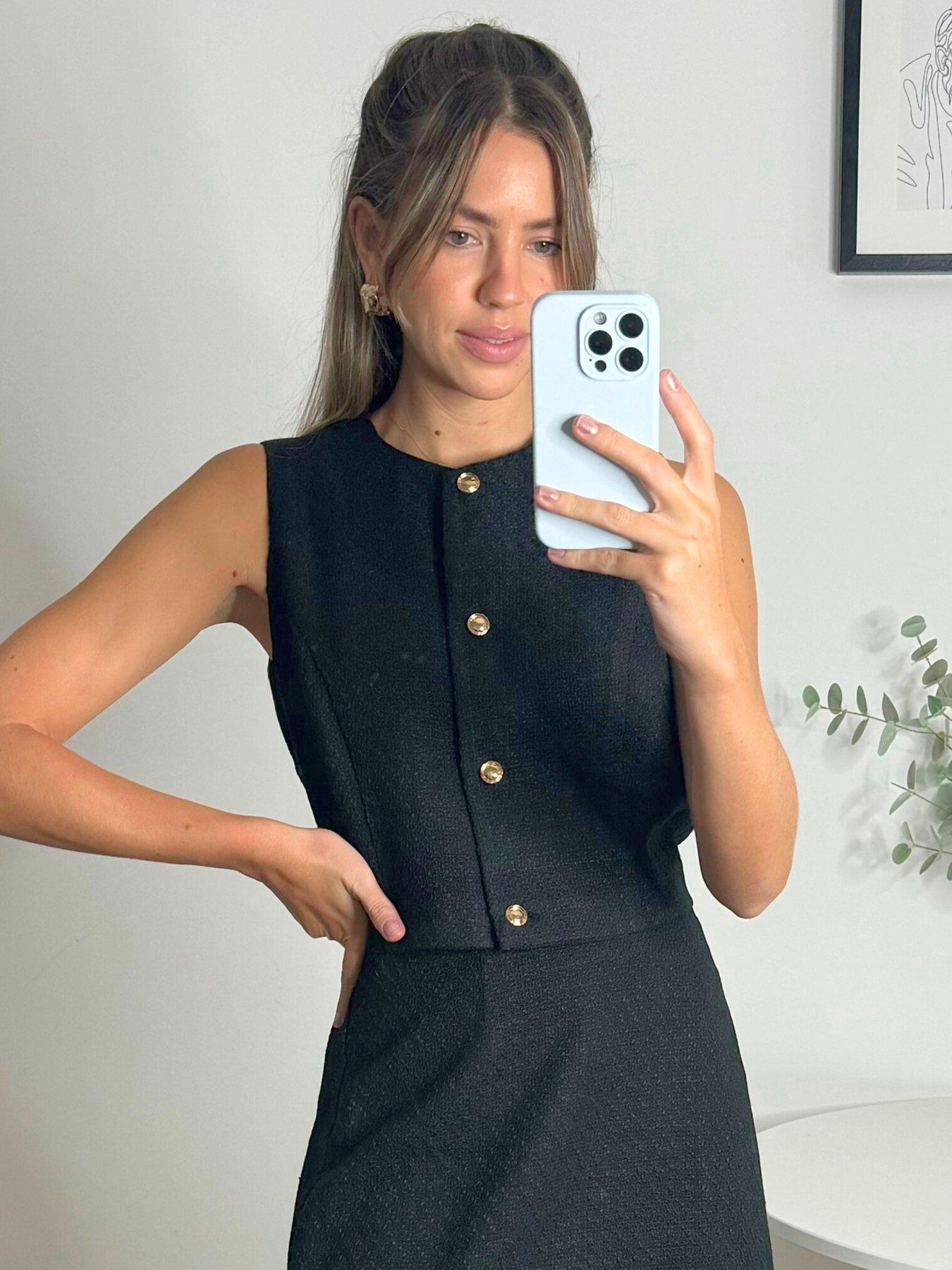 undefined Textured Sleeveless Jacket - Black