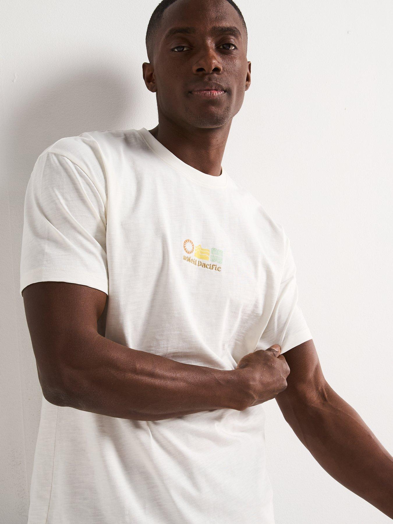 Image 4 of 6 of Very Man Relaxed Fit Soleil Pacific Back Print T-Shirt - Ecru
