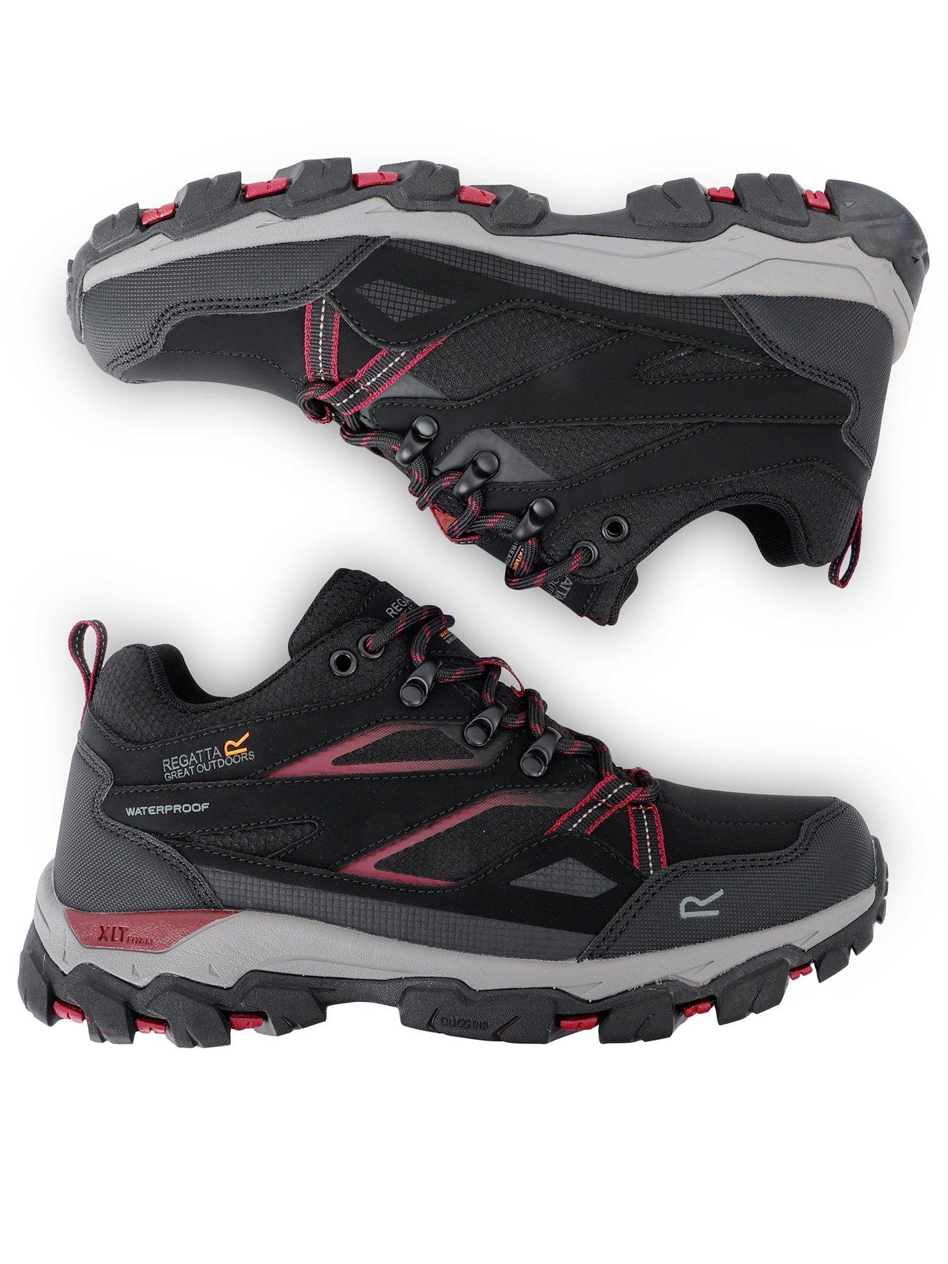  image of regatta-womens-lady-holcombe-low-waterproof-walking-shoe--black