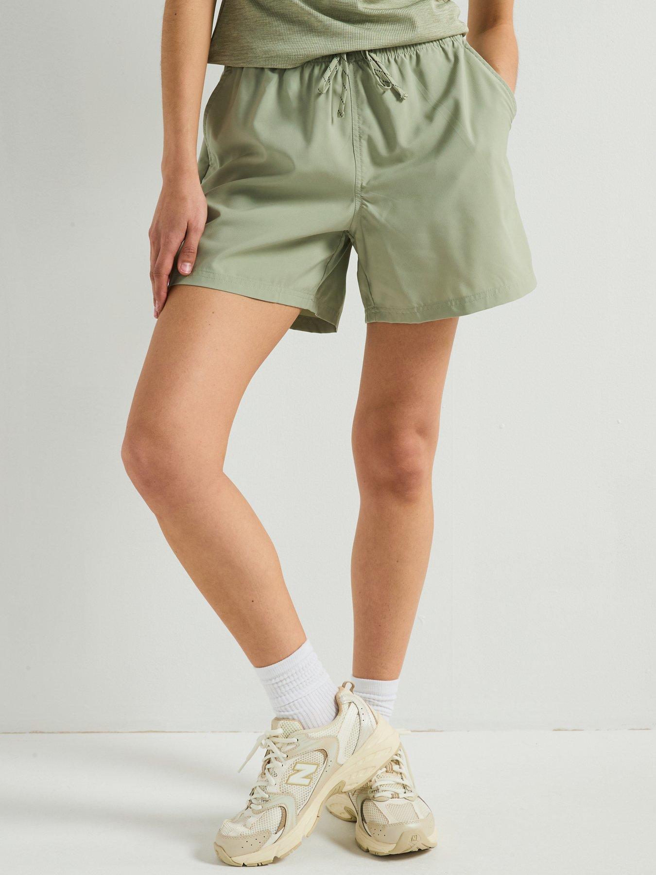 undefined Women's Bluevista Hill Short - Green
