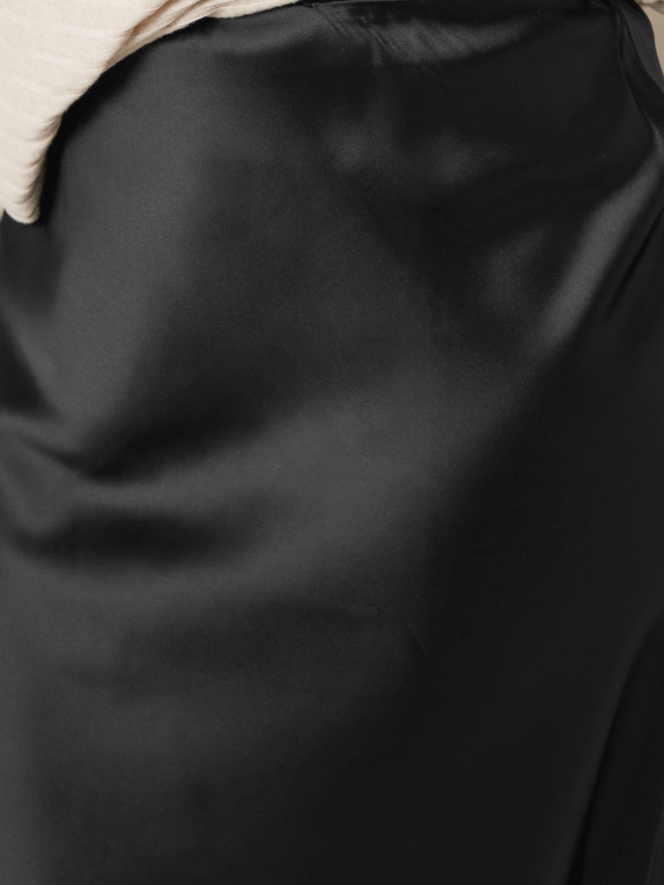 Image 4 of 4 of Evans Satin Skirt - Black