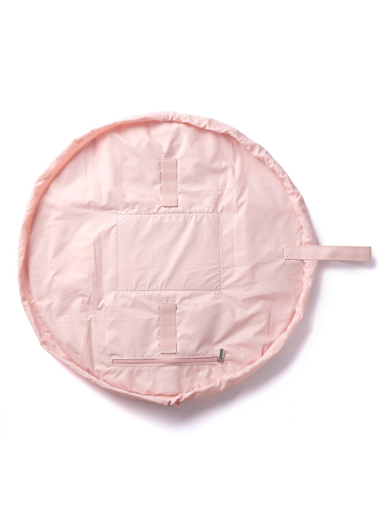  image of the-flat-lay-co-marshmallow-drawstring-makeup-bag-in-pink-hearts