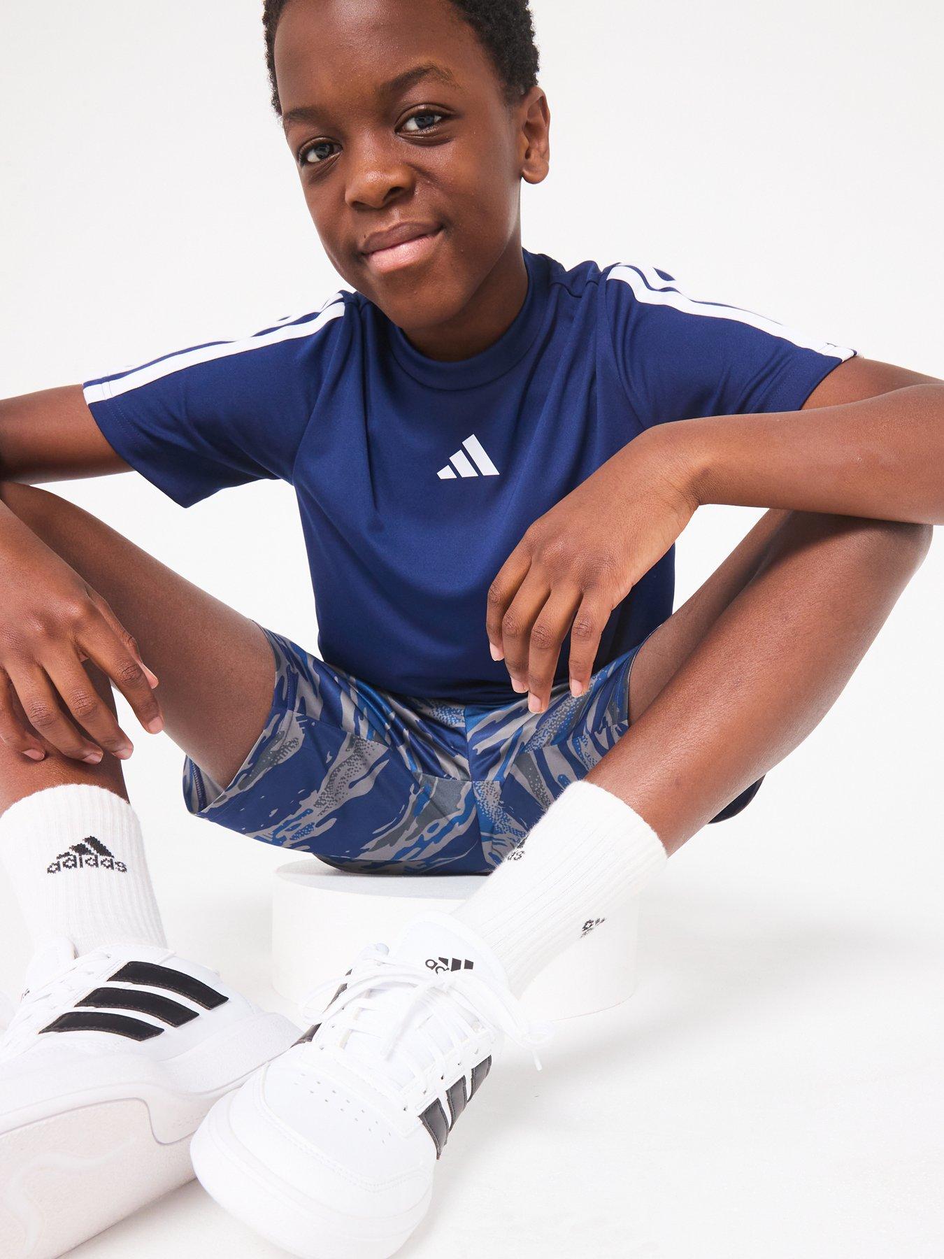 Image 4 of 6 of adidas Junior Boys Train Essentials 3 Stripe T-Shirt - Navy