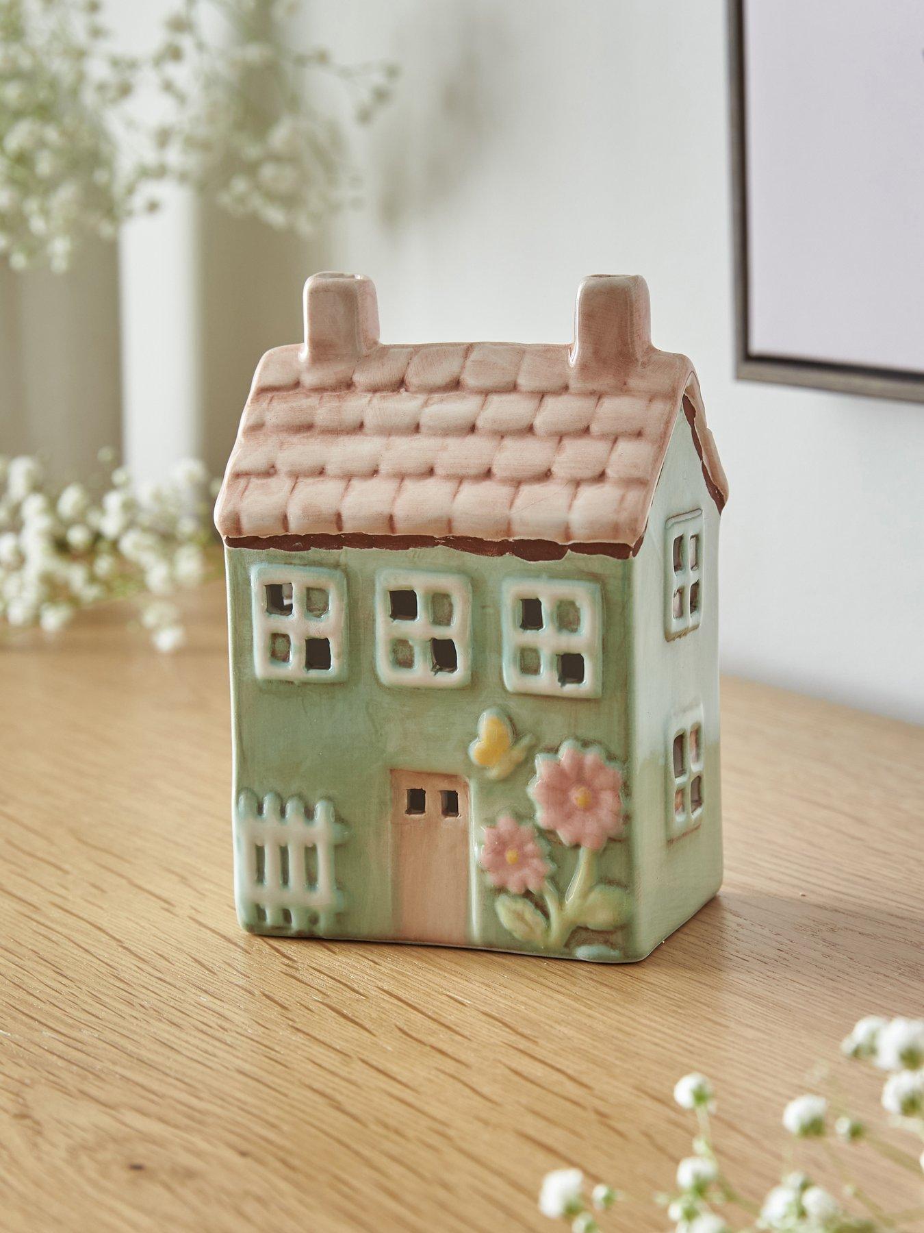 heaven-sends-green-spring-house-decoration