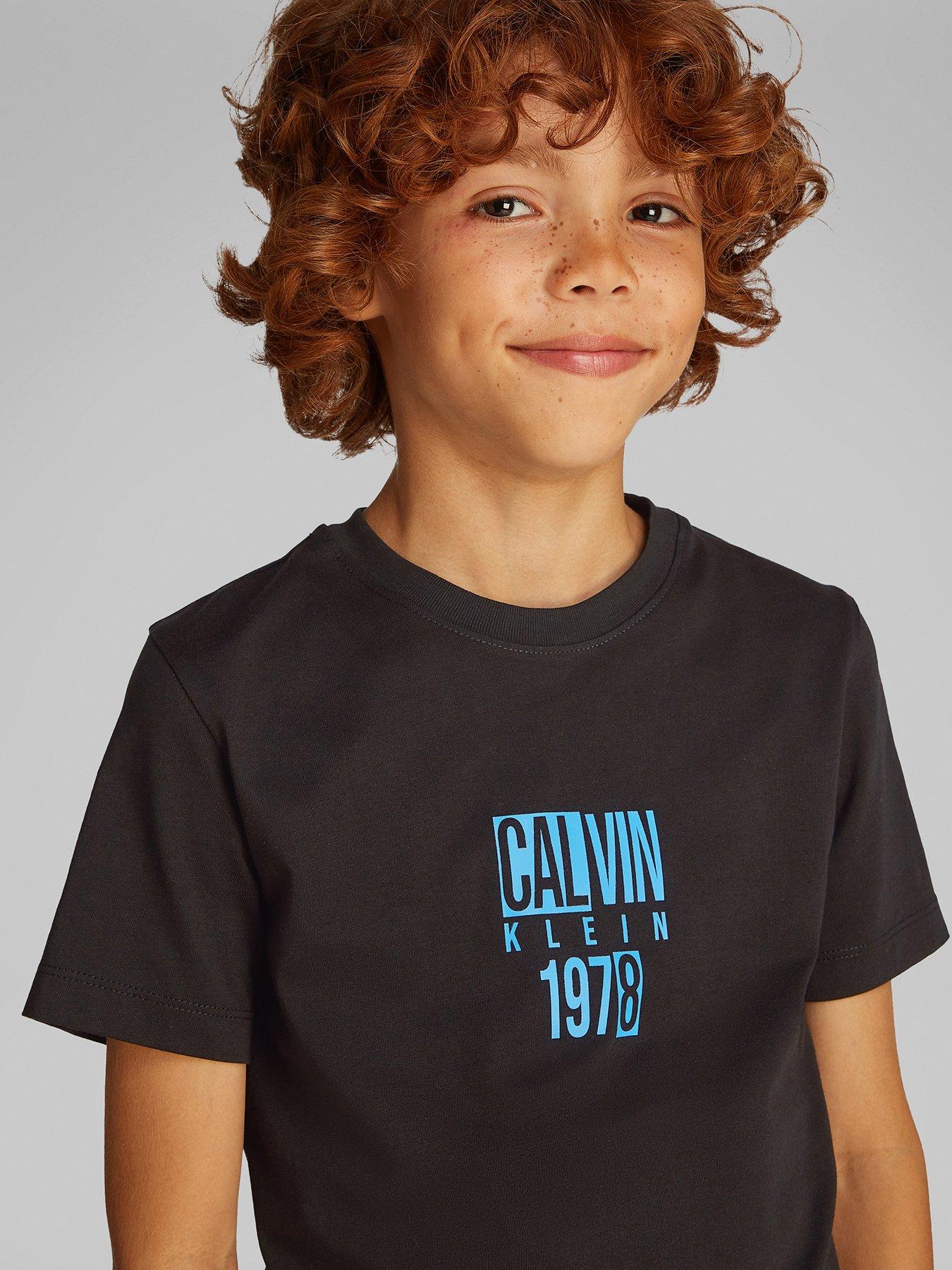  image of calvin-klein-jeans-boys-good-level-regular-short-sleeve-t-shirt-black