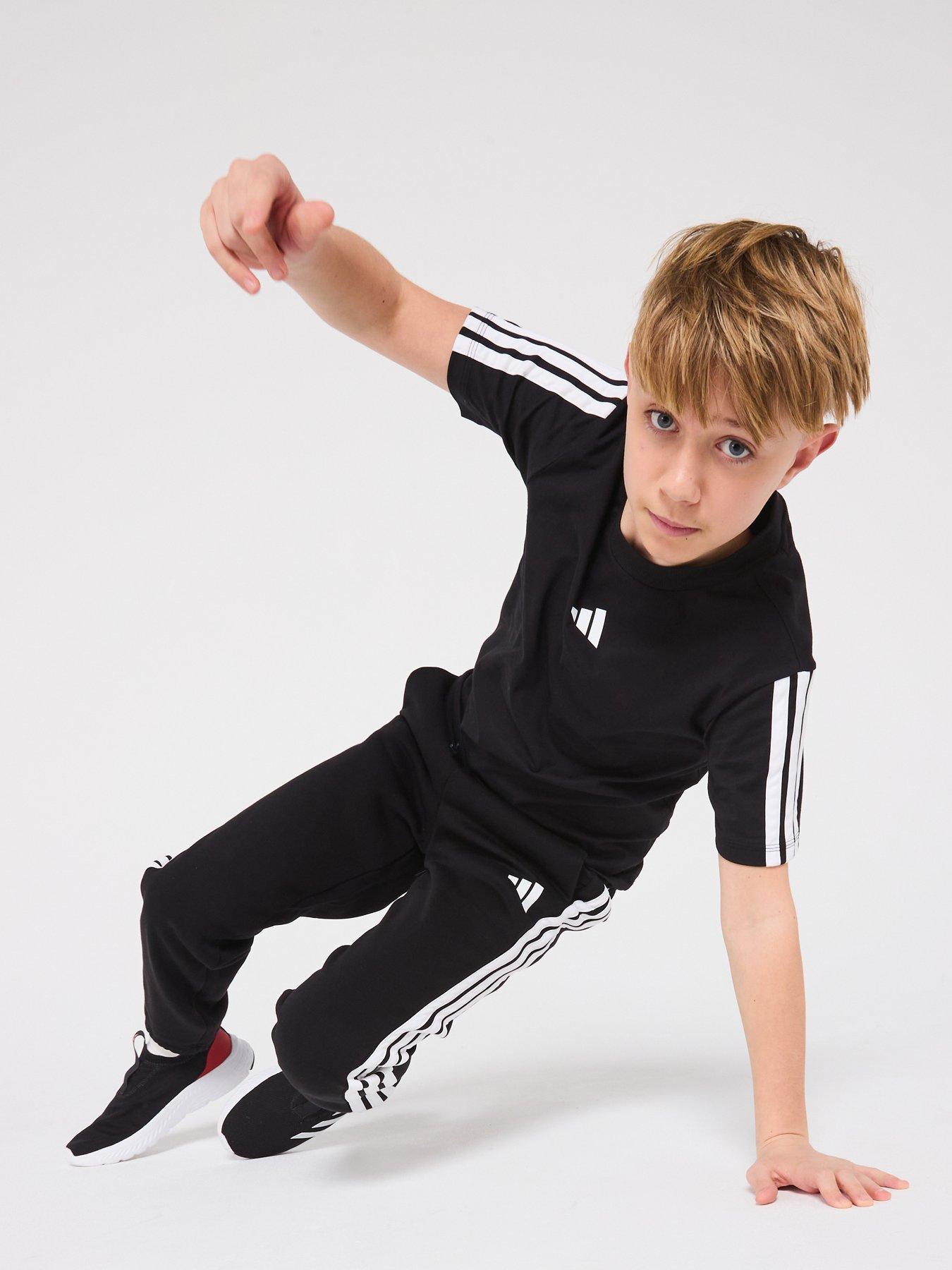 adidas-sportswear-junior-boys-essentials-t-shirt-black