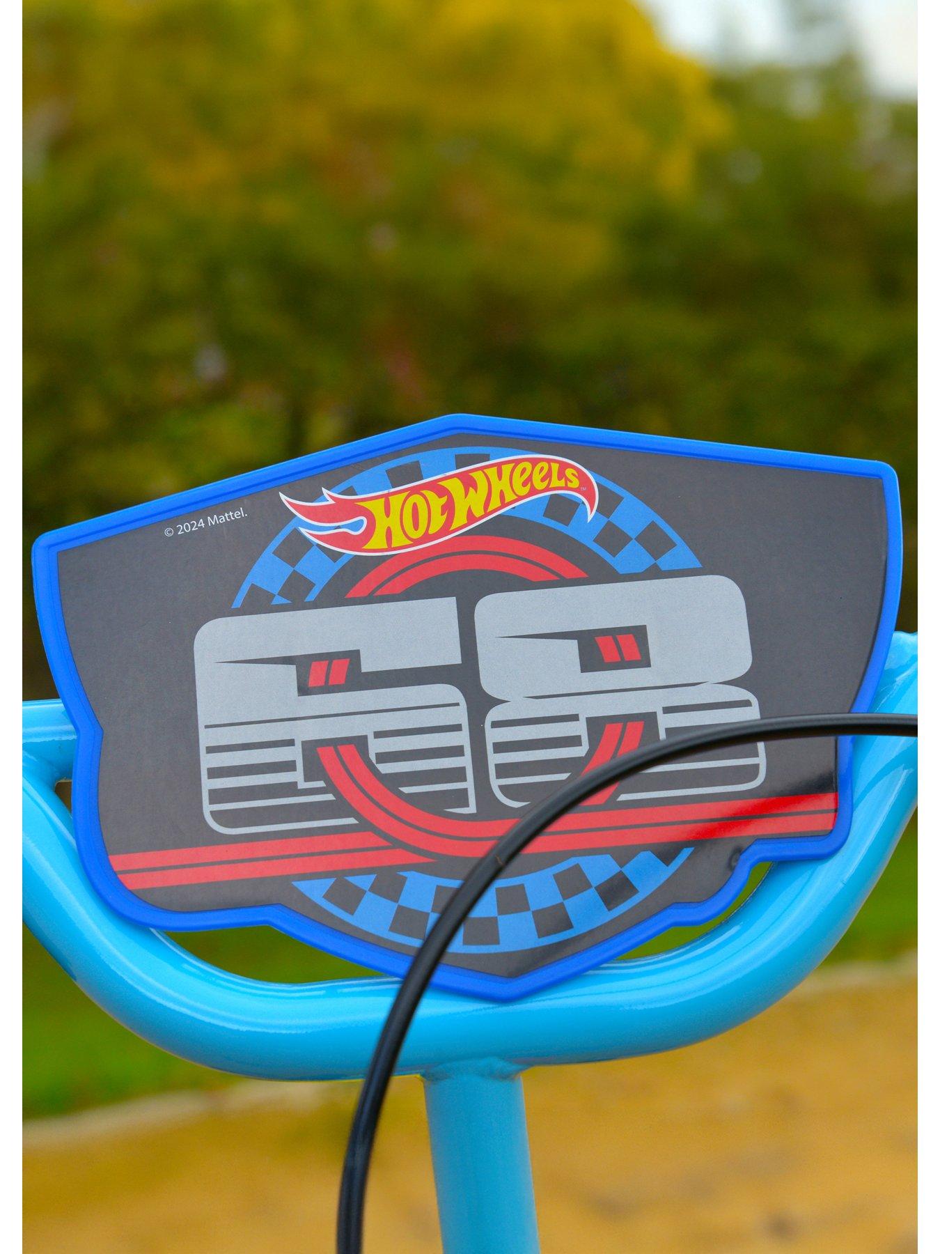 Image 3 of 7 of Hot Wheels 12" Bike - With Revver