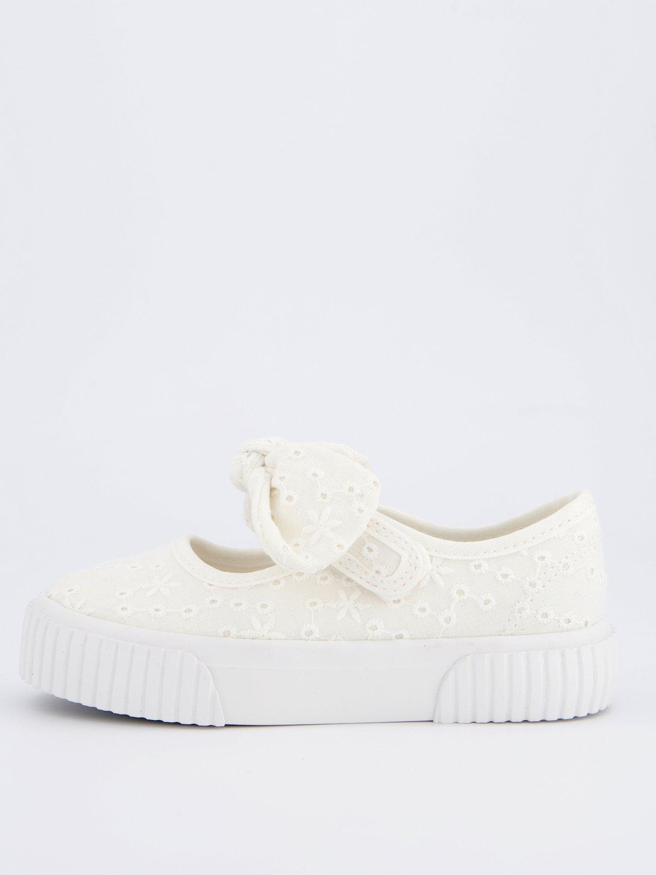 everyday-girls-broderie-bow-mary-jane-pump-white