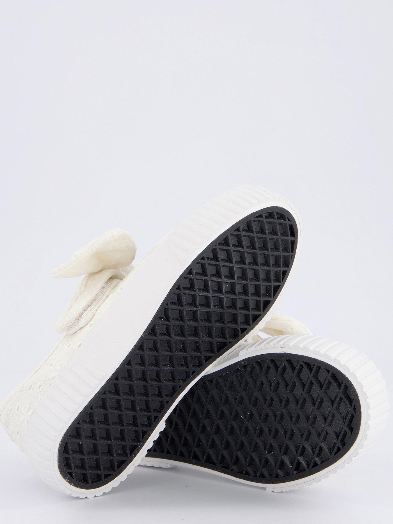  image of everyday-girls-broderie-bow-mary-jane-pump-white
