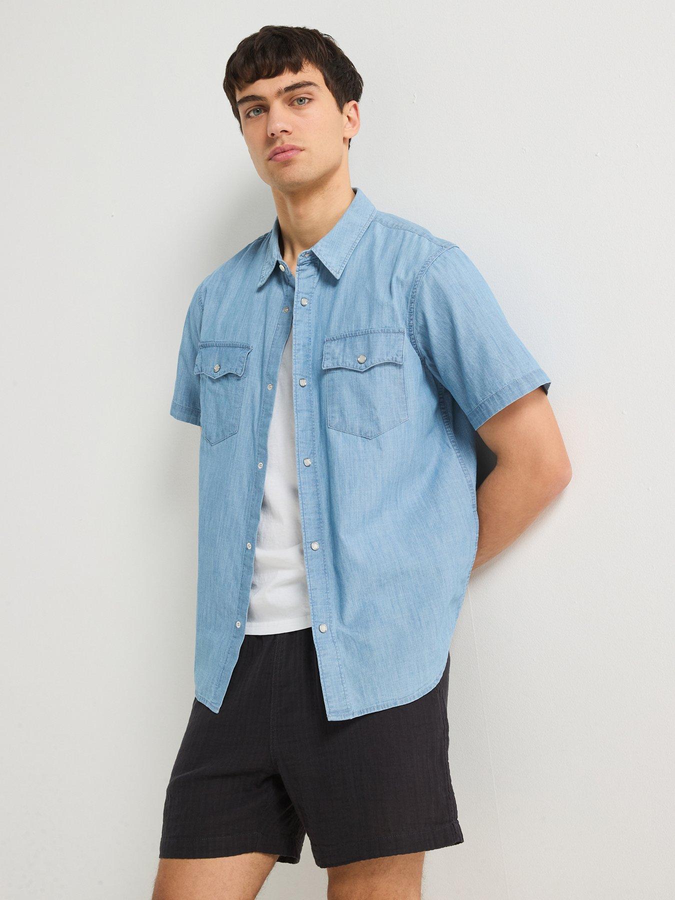 Image 1 of 6 of Levi's Relaxed Fit Short Sleeve Shirt- Blue