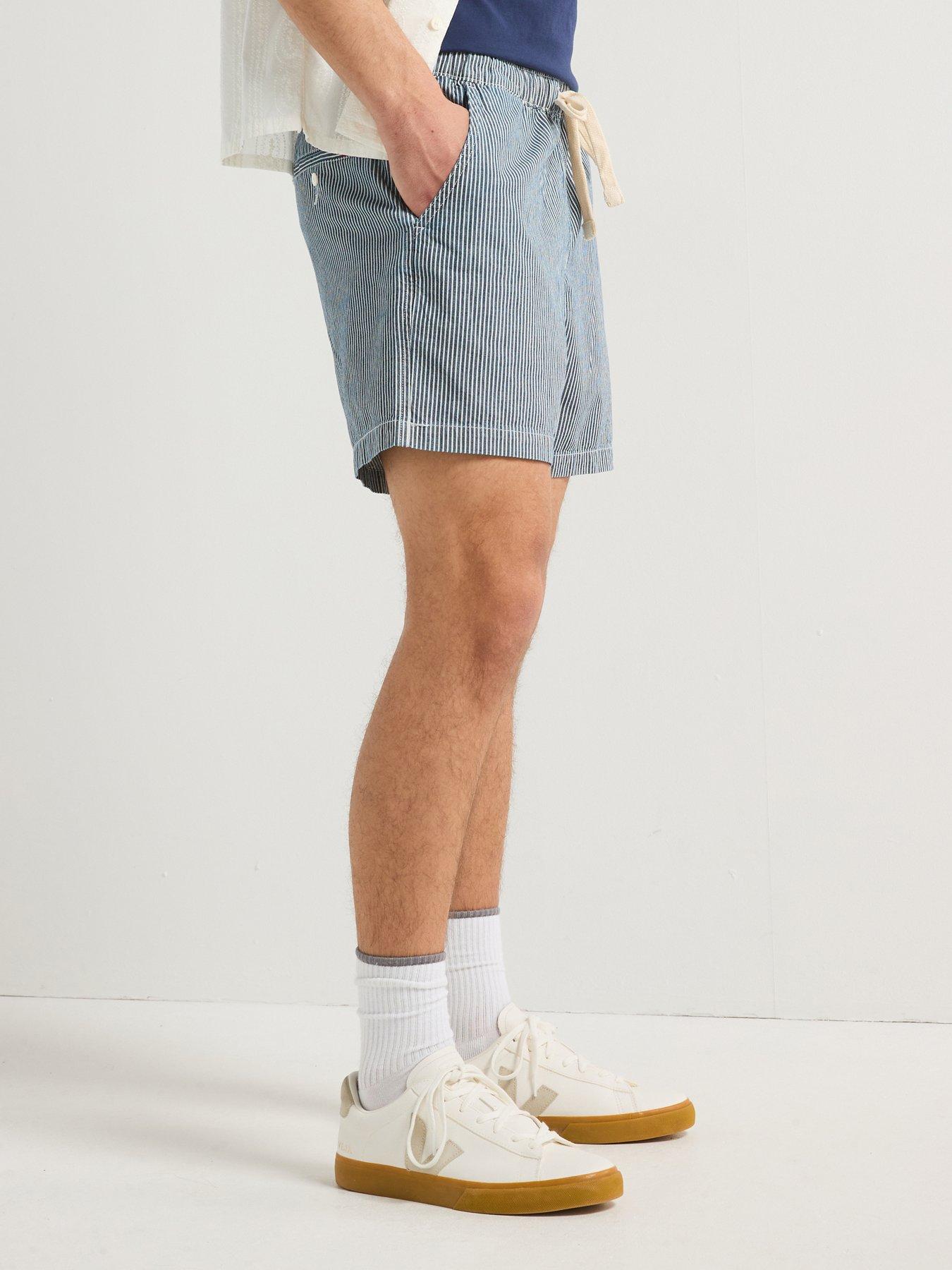 levis-housemark-logo-vest--navy