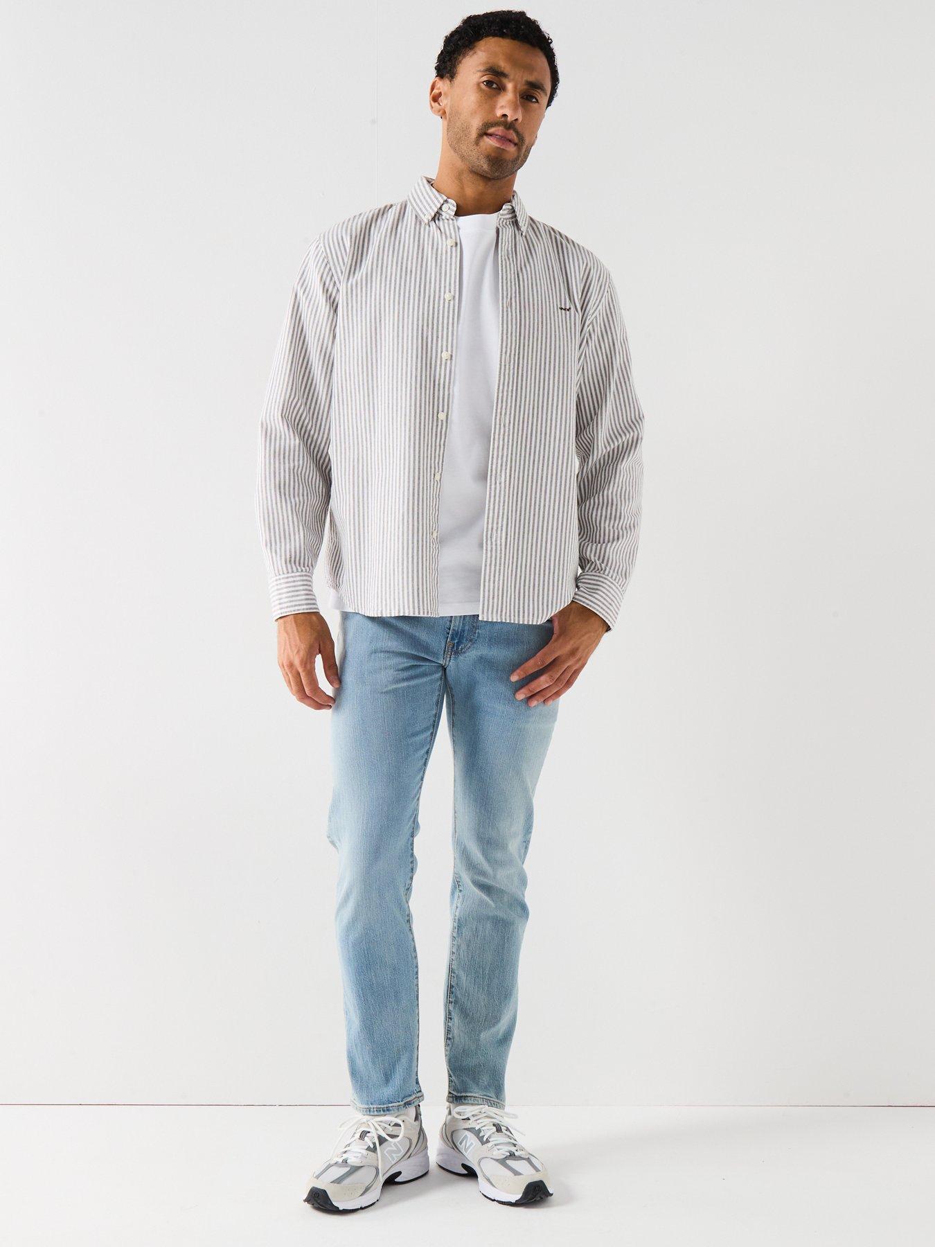 Image 6 of 6 of Levi's Levis Vintage Fit Graphic Short Sleeve T-shirt- White