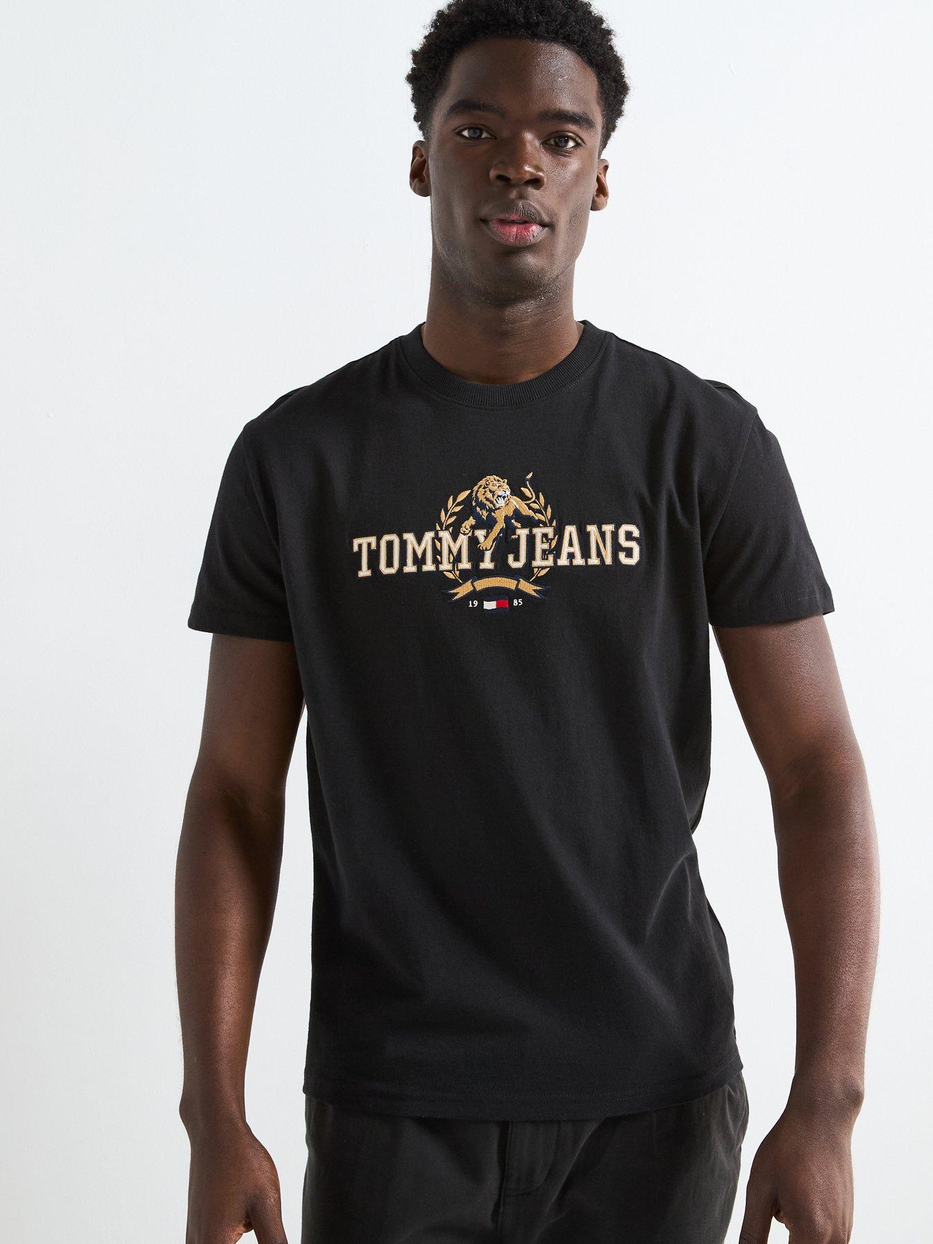 tommy-jeans-varsity-novelty-logo-t-shirt-black