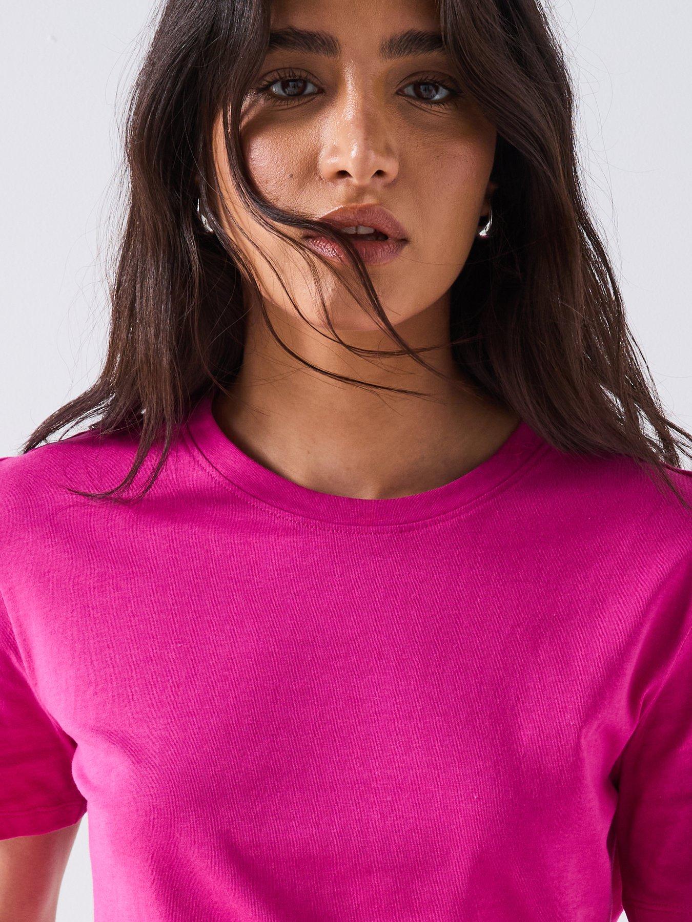 Image 4 of 6 of Everyday The Essential Crew Neck T-Shirt - Pink