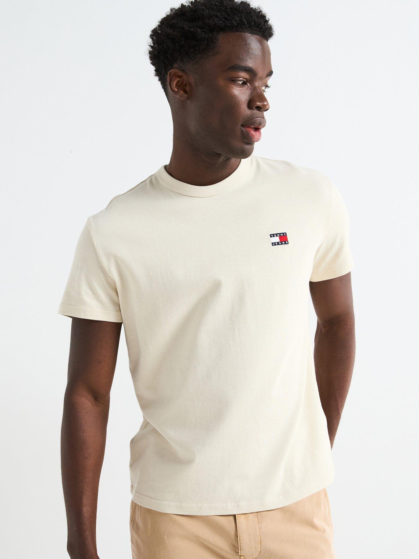 tommy-jeans-regular-fit-left-chest-badge-t-shirt-natural