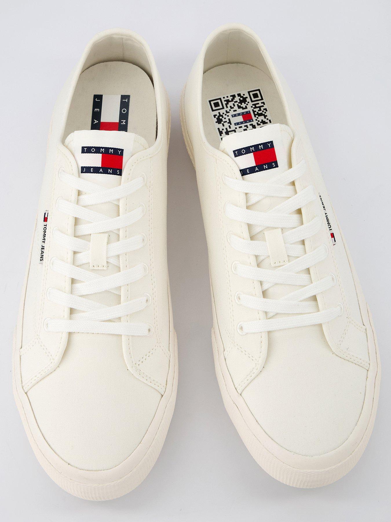Image 3 of 7 of Tommy Jeans Lace Up Canvas Color Trainers - Off White