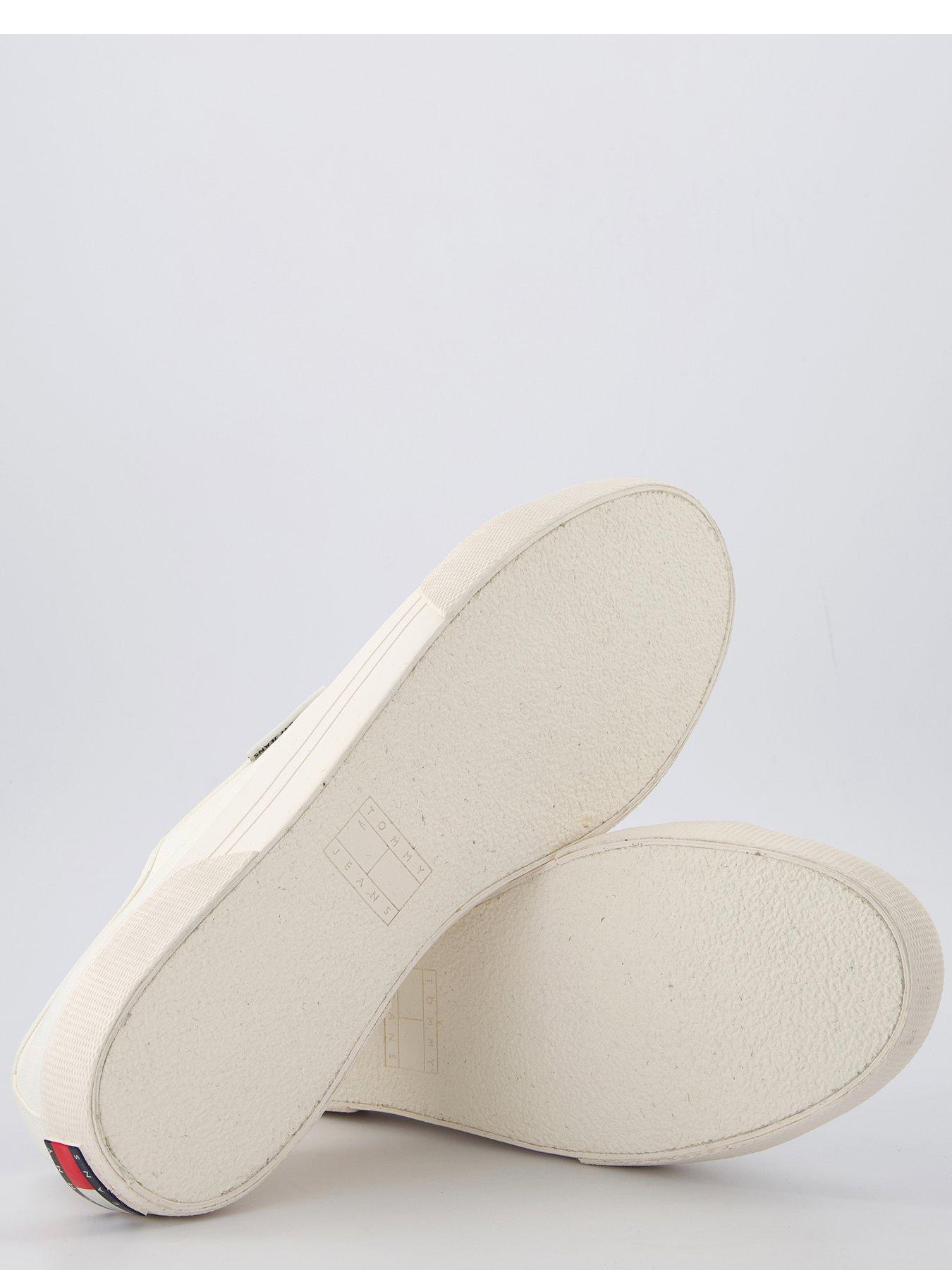 Image 4 of 7 of Tommy Jeans Lace Up Canvas Color Trainers - Off White