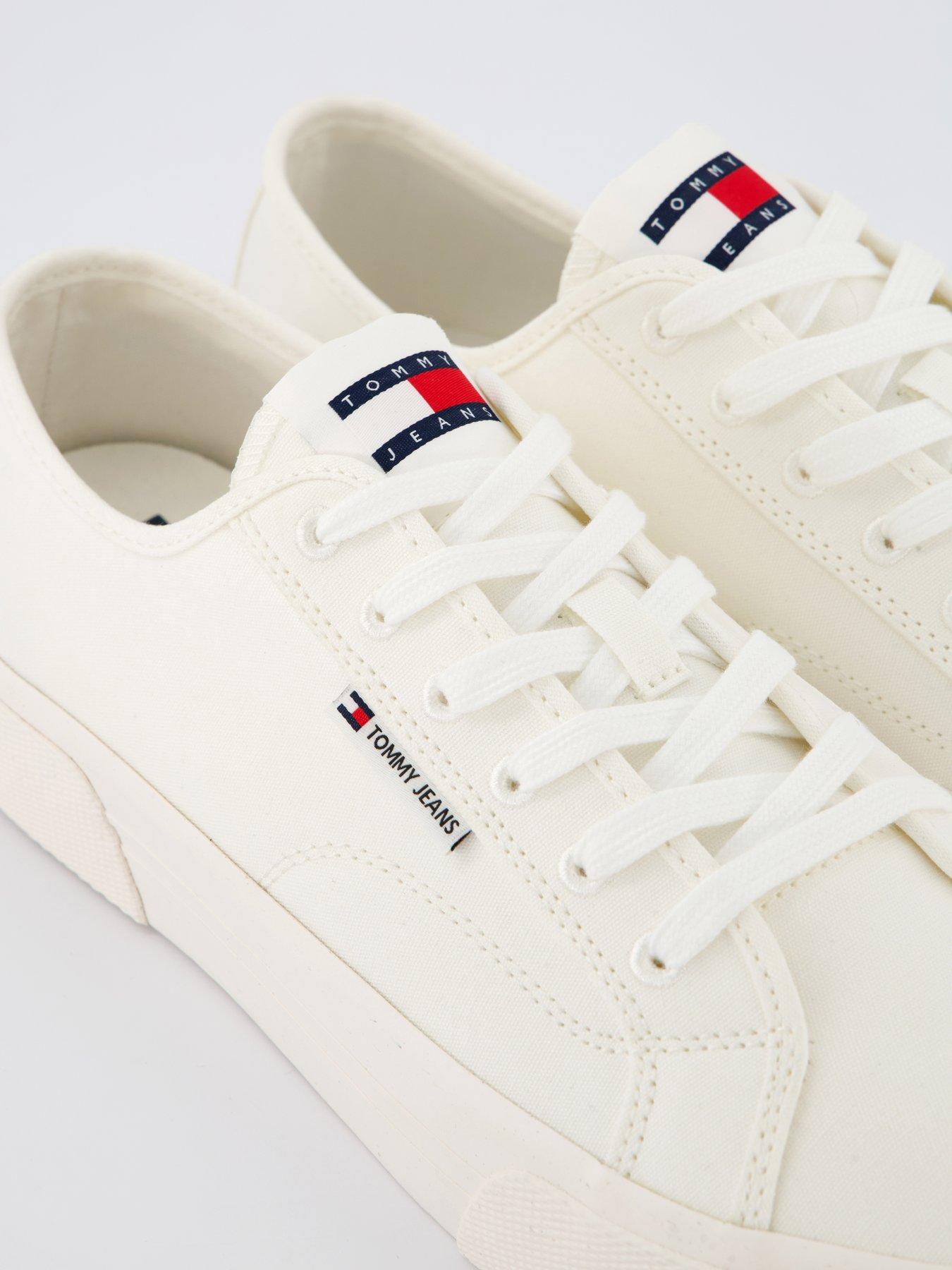 Image 5 of 7 of Tommy Jeans Lace Up Canvas Color Trainers - Off White