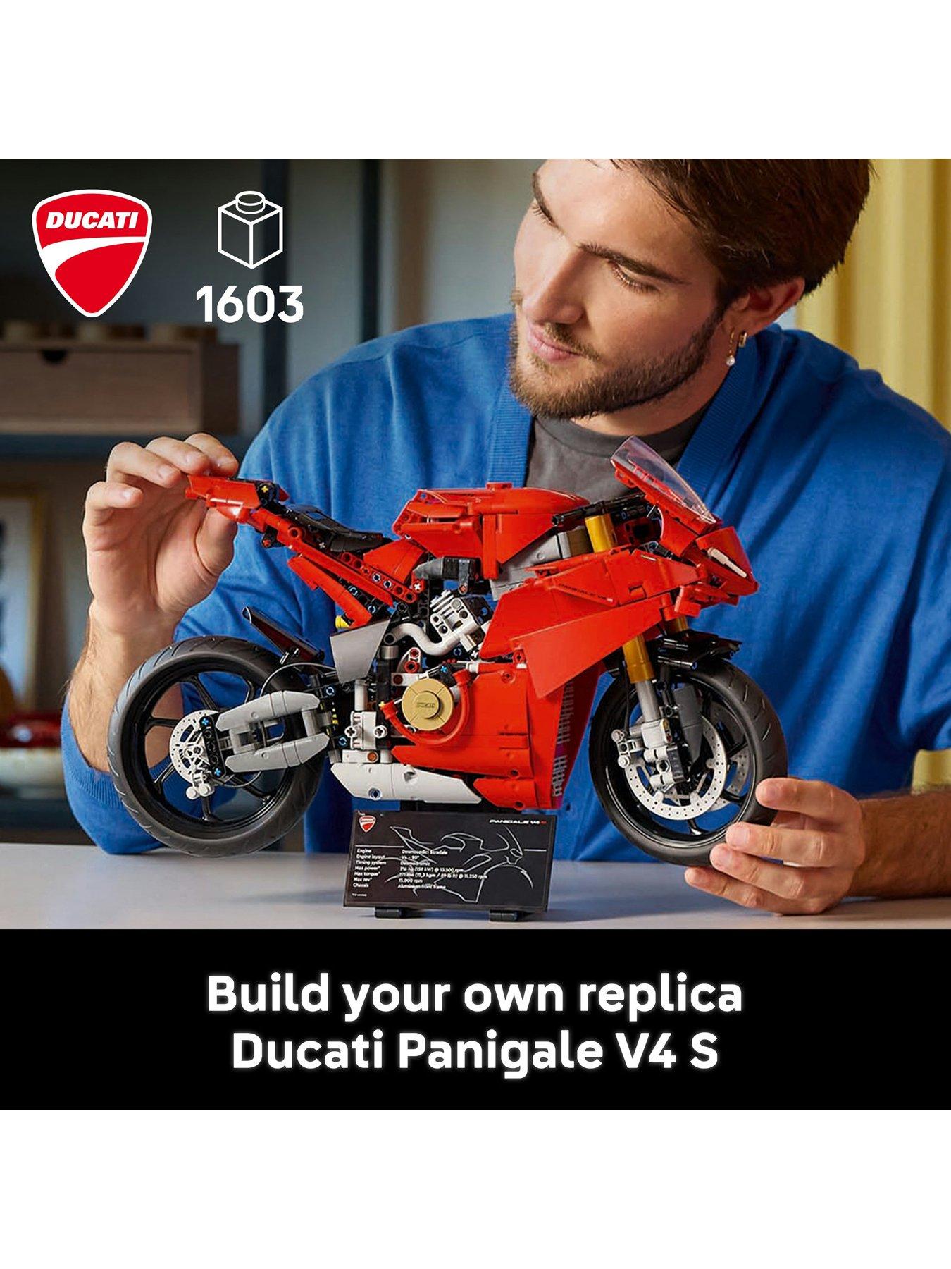 Ducati V4s Technic Lego Ducati LEGO Technic Red Ducatti Motorbike
