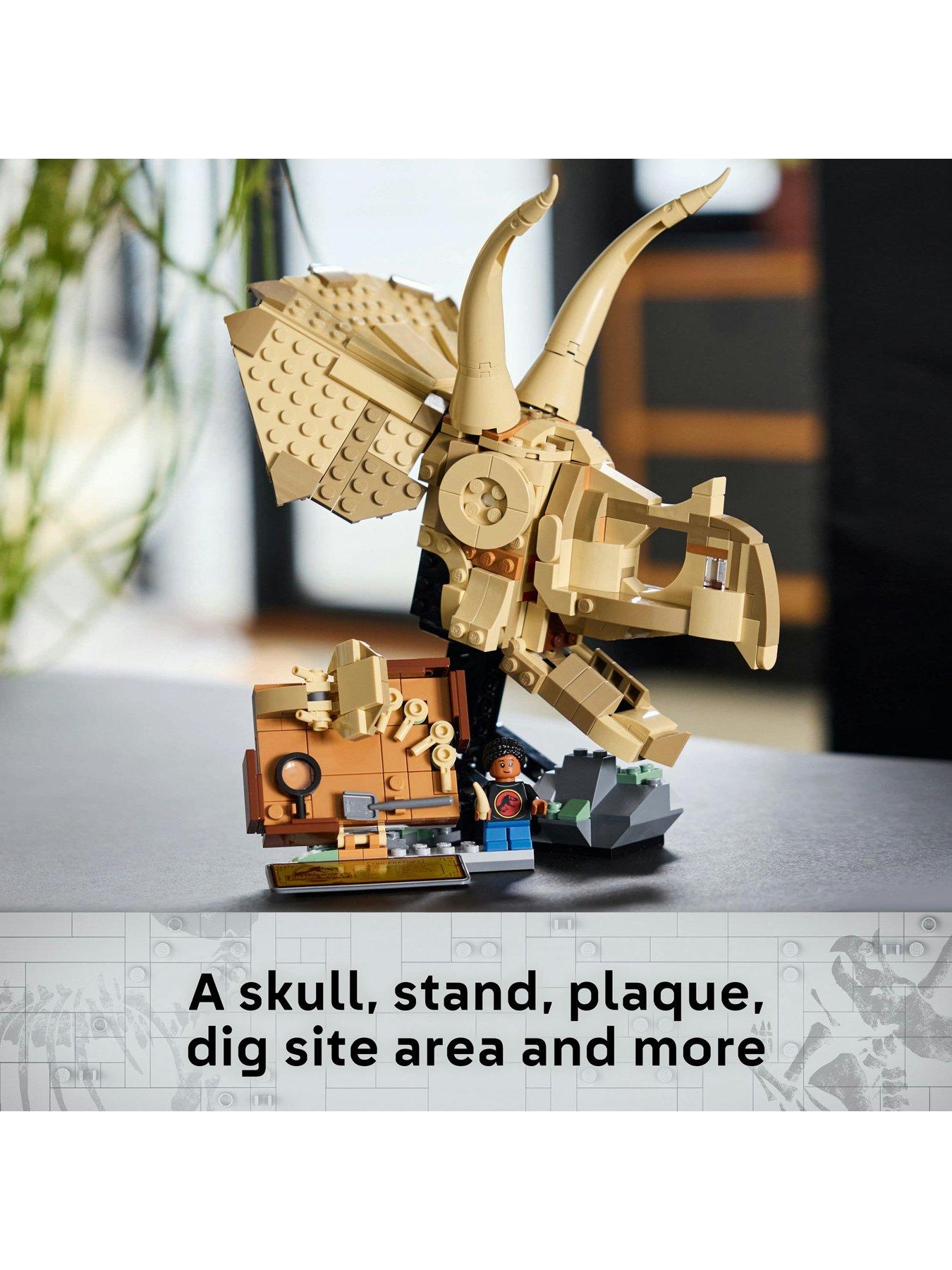 Image 3 of 7 of LEGO Jurassic World Dinosaur Fossils: Triceratops Skull 76969